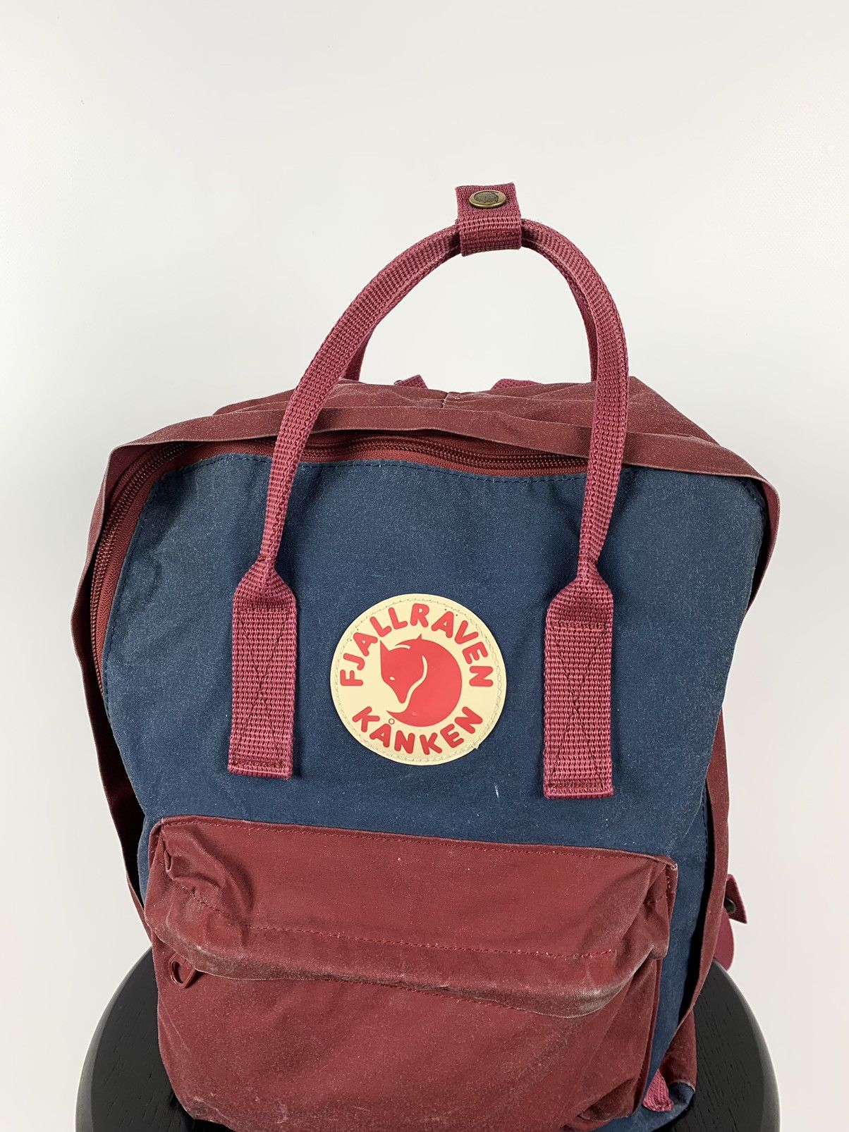 Fjallraven Vintage Fjallraven Kanken Distressed Burgundy Backpack Bag Size ONE SIZE - 6 Thumbnail