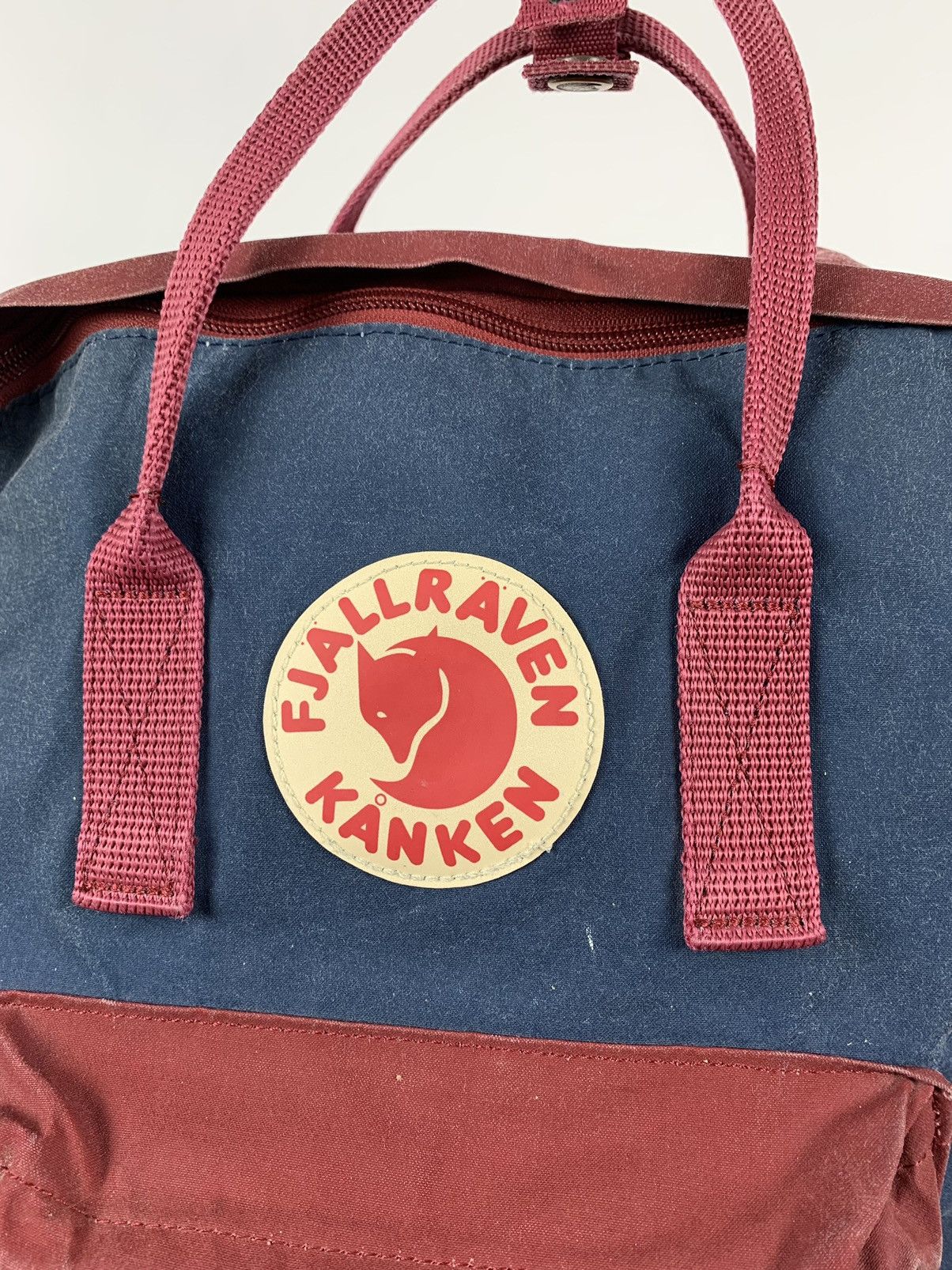 Fjallraven Vintage Fjallraven Kanken Distressed Burgundy Backpack Bag Size ONE SIZE - 10 Thumbnail