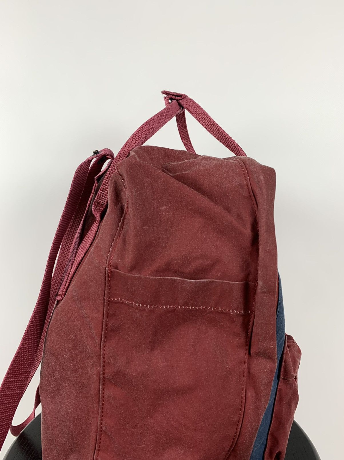 Fjallraven Vintage Fjallraven Kanken Distressed Burgundy Backpack Bag Size ONE SIZE - 18 Thumbnail