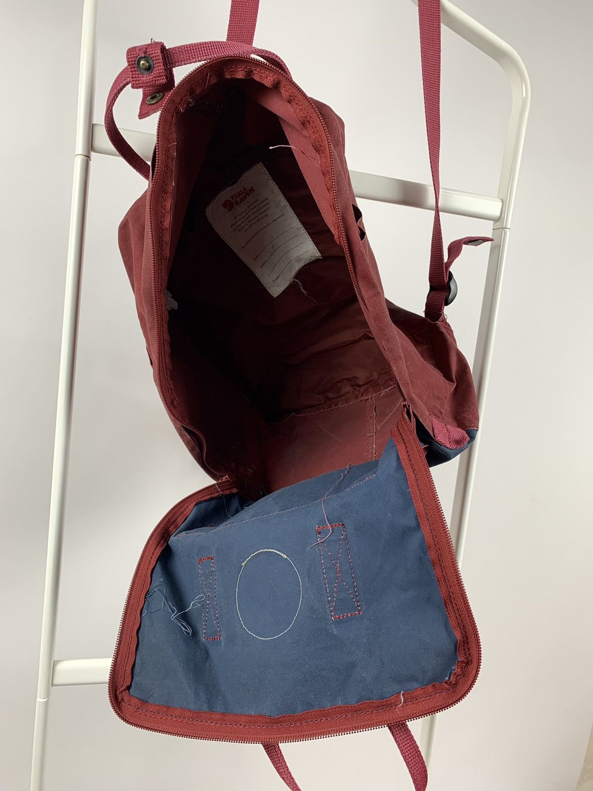 Fjallraven Vintage Fjallraven Kanken Distressed Burgundy Backpack Bag Size ONE SIZE - 22 Thumbnail