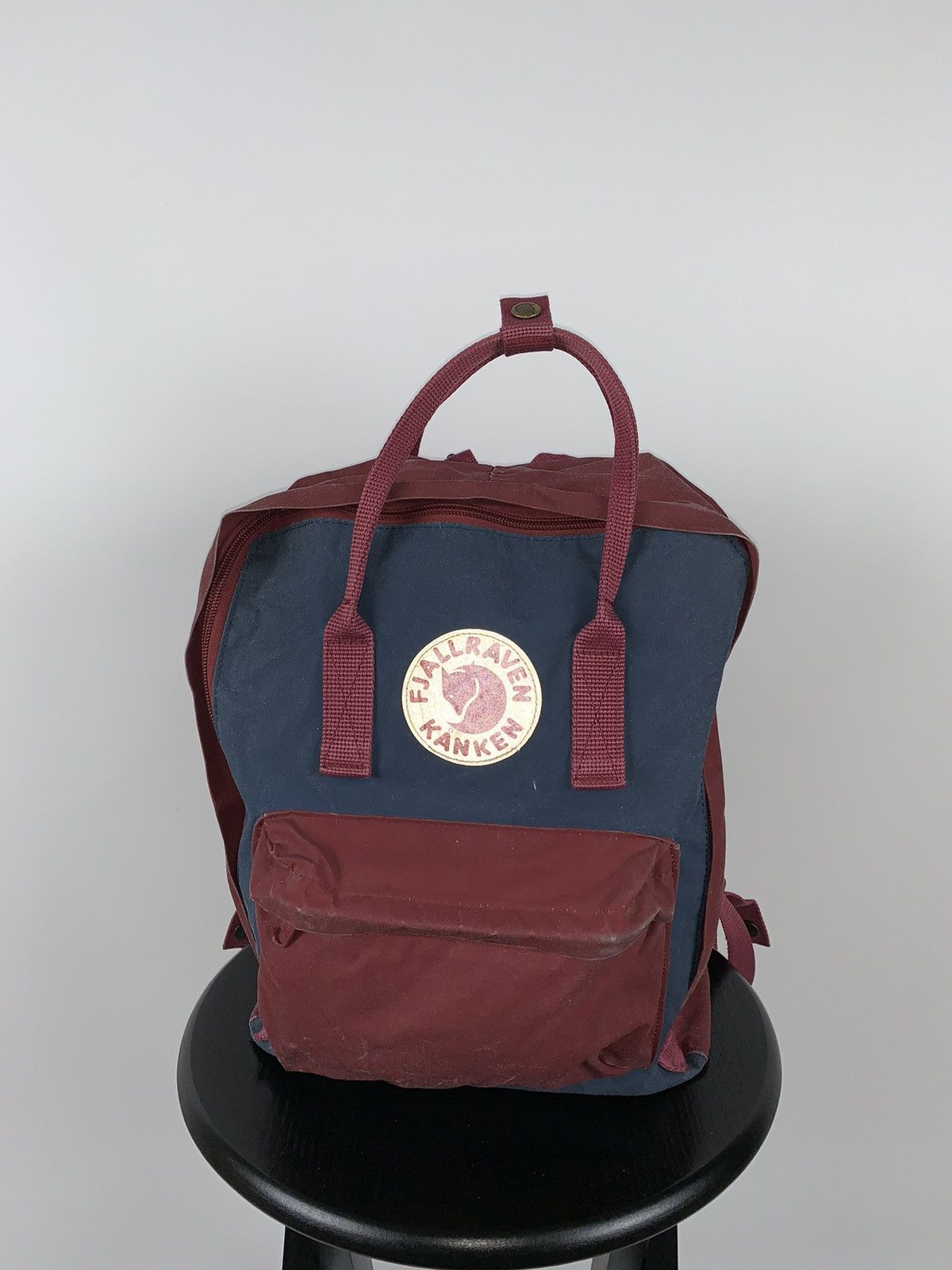 Fjallraven Vintage Fjallraven Kanken Distressed Burgundy Backpack Bag Size ONE SIZE - 5 Thumbnail
