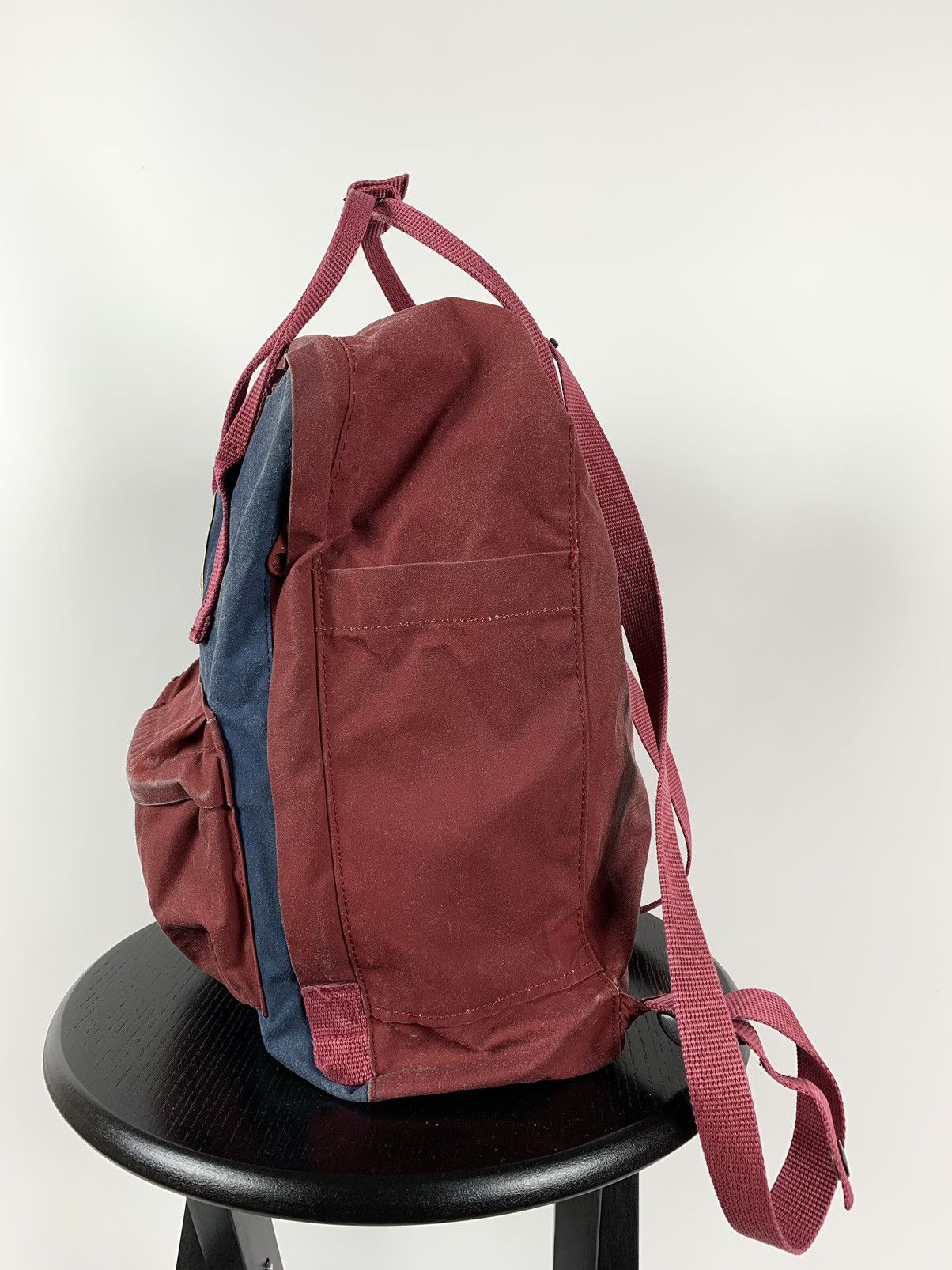 Fjallraven Vintage Fjallraven Kanken Distressed Burgundy Backpack Bag Size ONE SIZE - 11 Thumbnail