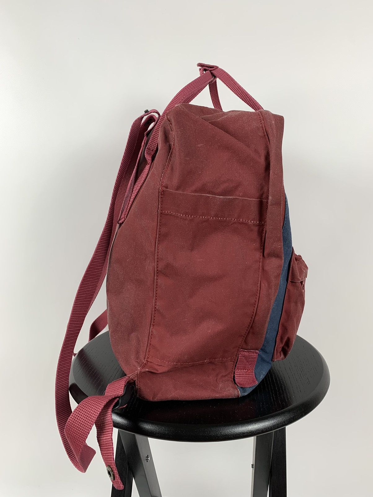 Fjallraven Vintage Fjallraven Kanken Distressed Burgundy Backpack Bag Size ONE SIZE - 12 Thumbnail