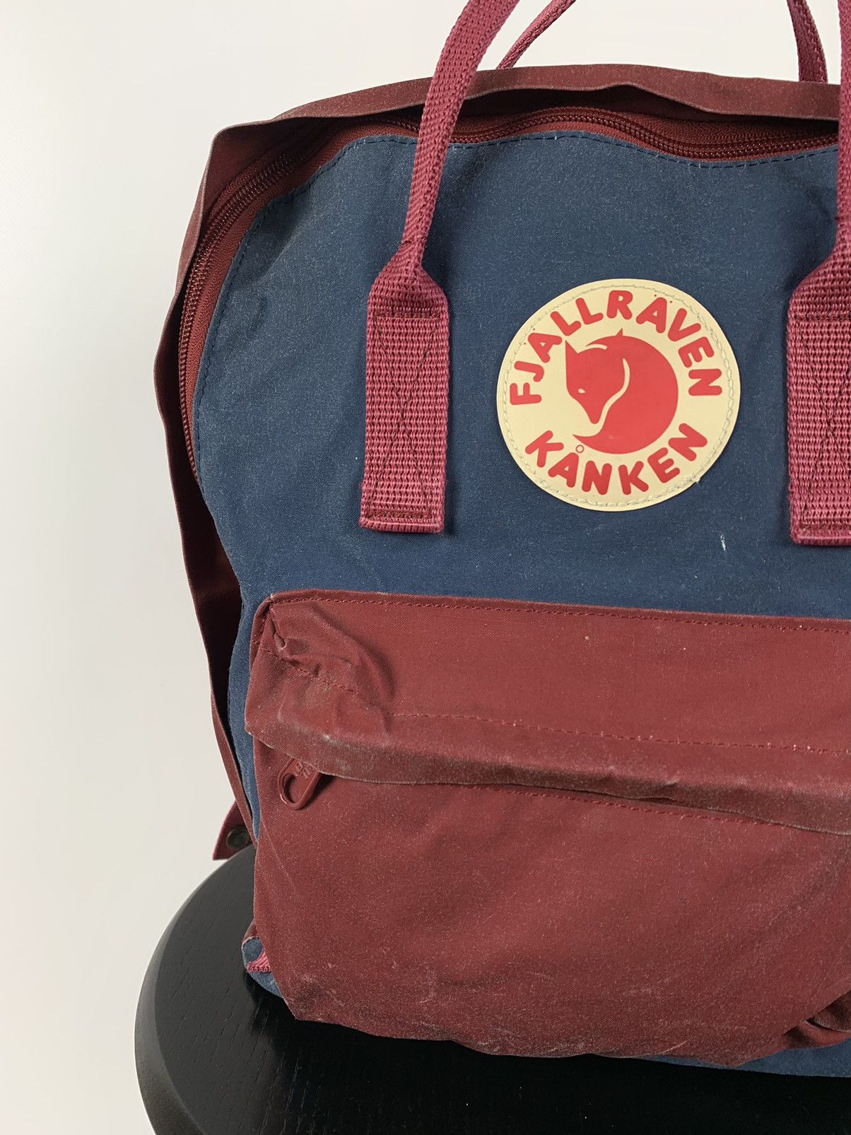 Fjallraven Vintage Fjallraven Kanken Distressed Burgundy Backpack Bag Size ONE SIZE - 7 Thumbnail