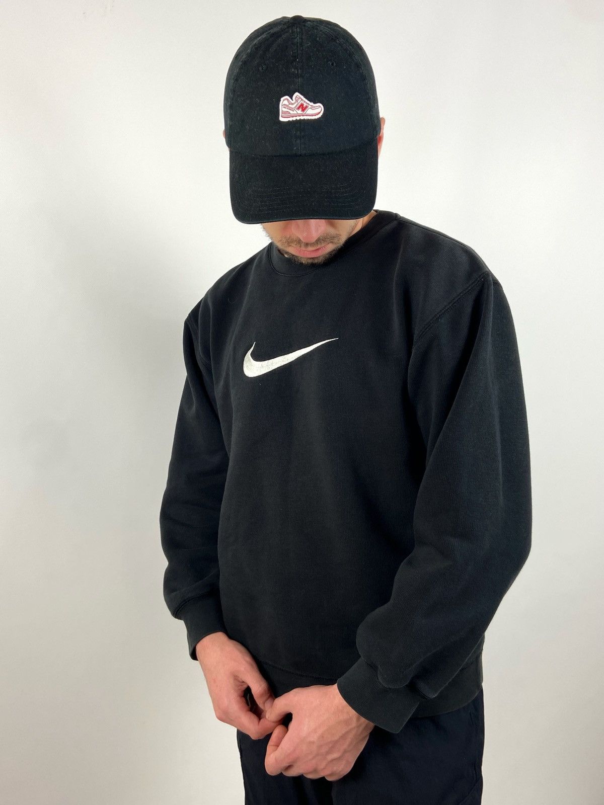 Nike Vintage Nike Big Logo Center Embroidered Swoosh Sweatshirt Size US S / EU 44-46 / 1 - 2 Thumbnail