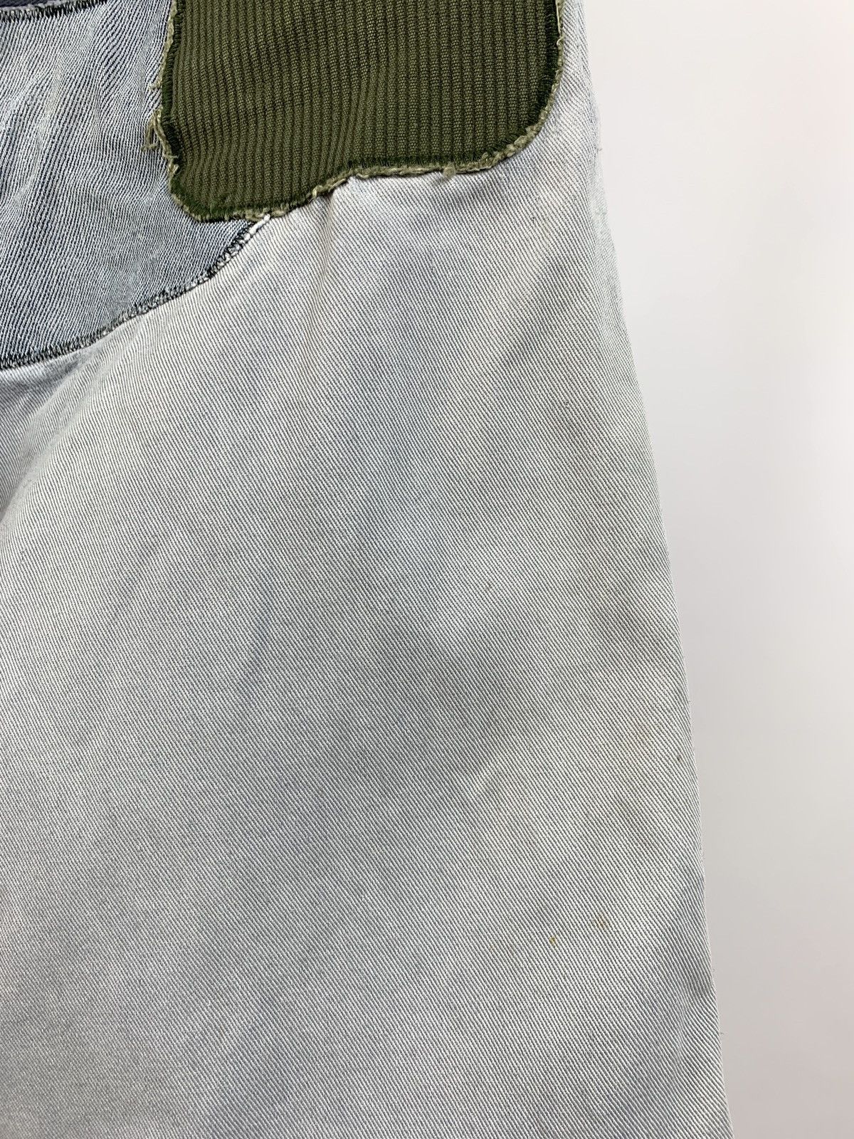 Carhartt 80s Vintage Carhartt Patchwork Custom Distressed Denim Pants Size US 30 / EU 46 - 20 Thumbnail