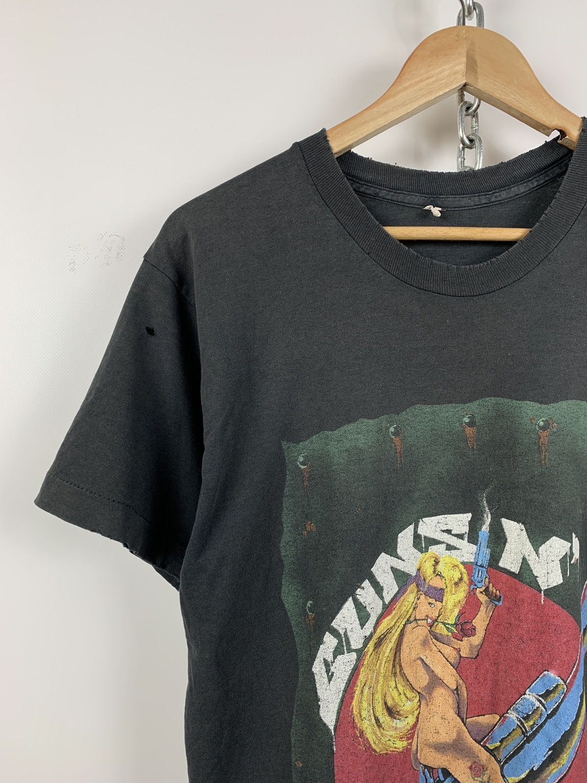 Band Tees 1992 Vintage Guns N Roses Naked Lady Revolver Rare T-Shirt Size US L / EU 52-54 / 3 - 4 Thumbnail
