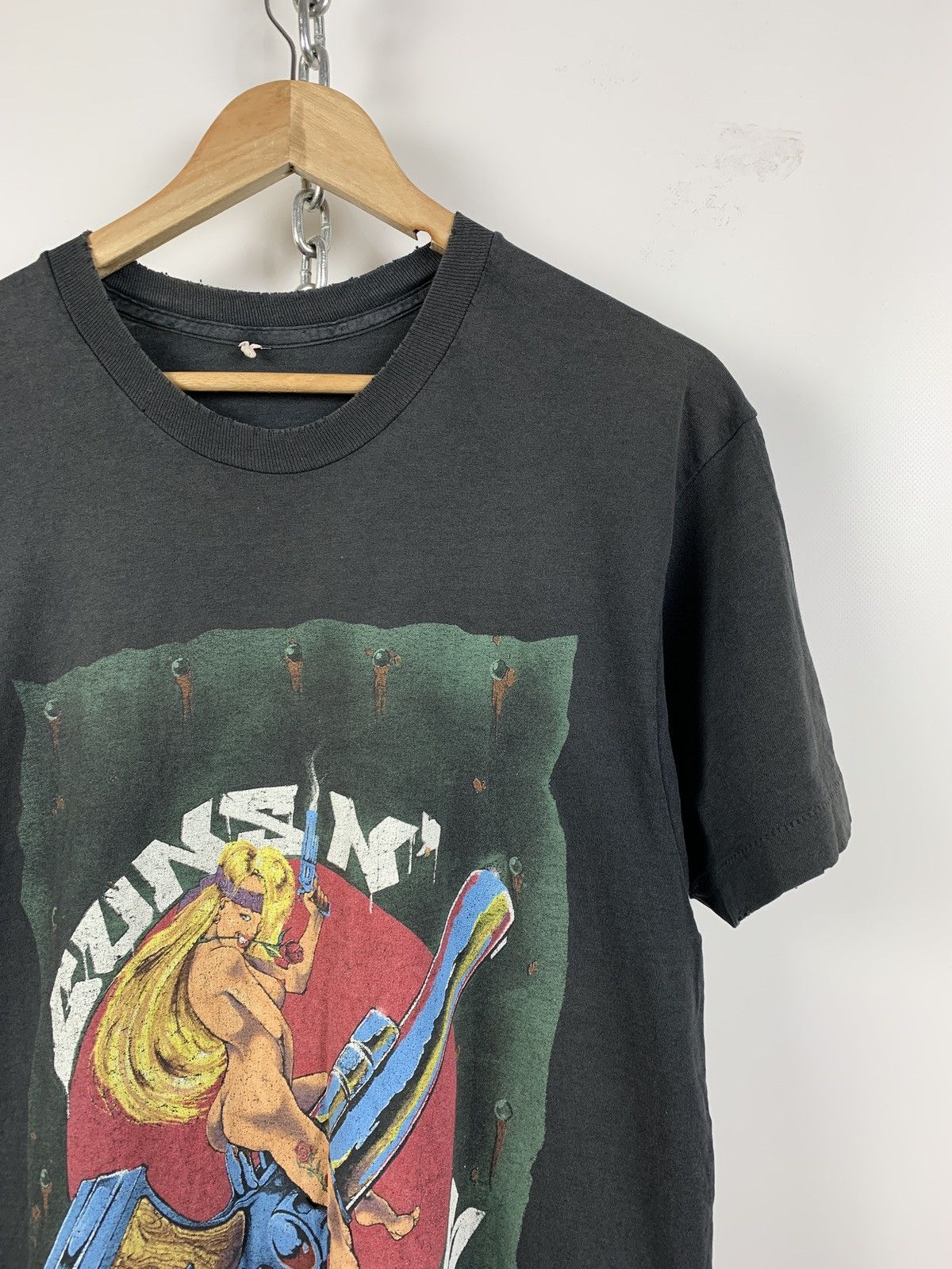 Band Tees 1992 Vintage Guns N Roses Naked Lady Revolver Rare T-Shirt Size US L / EU 52-54 / 3 - 5 Thumbnail