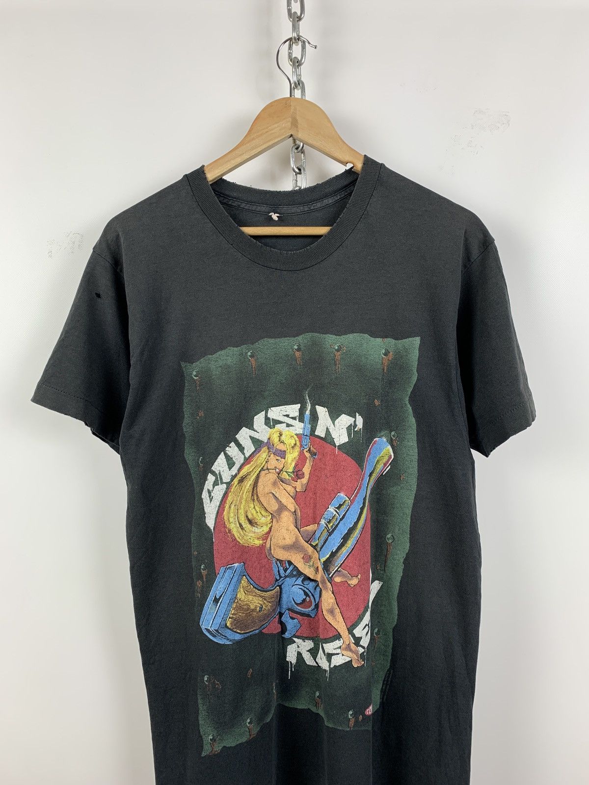 Band Tees 1992 Vintage Guns N Roses Naked Lady Revolver Rare T-Shirt Size US L / EU 52-54 / 3 - 3 Thumbnail
