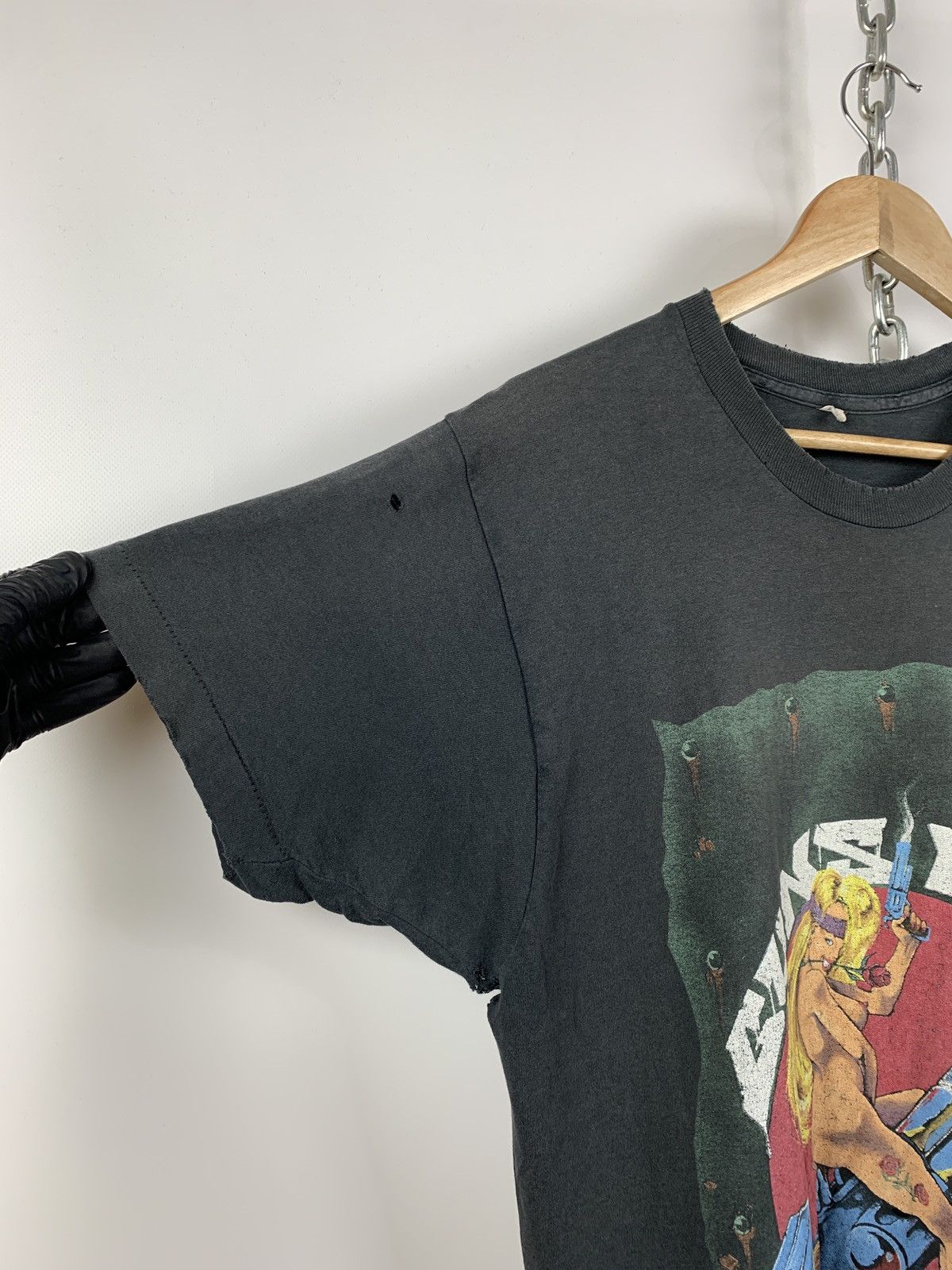 Band Tees 1992 Vintage Guns N Roses Naked Lady Revolver Rare T-Shirt Size US L / EU 52-54 / 3 - 18 Thumbnail
