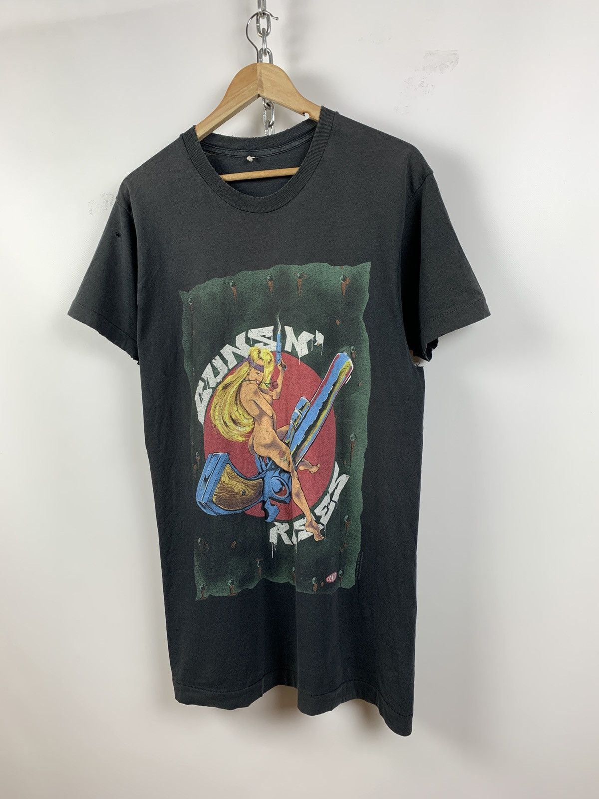 Band Tees 1992 Vintage Guns N Roses Naked Lady Revolver Rare T-Shirt Size US L / EU 52-54 / 3 - 17 Thumbnail