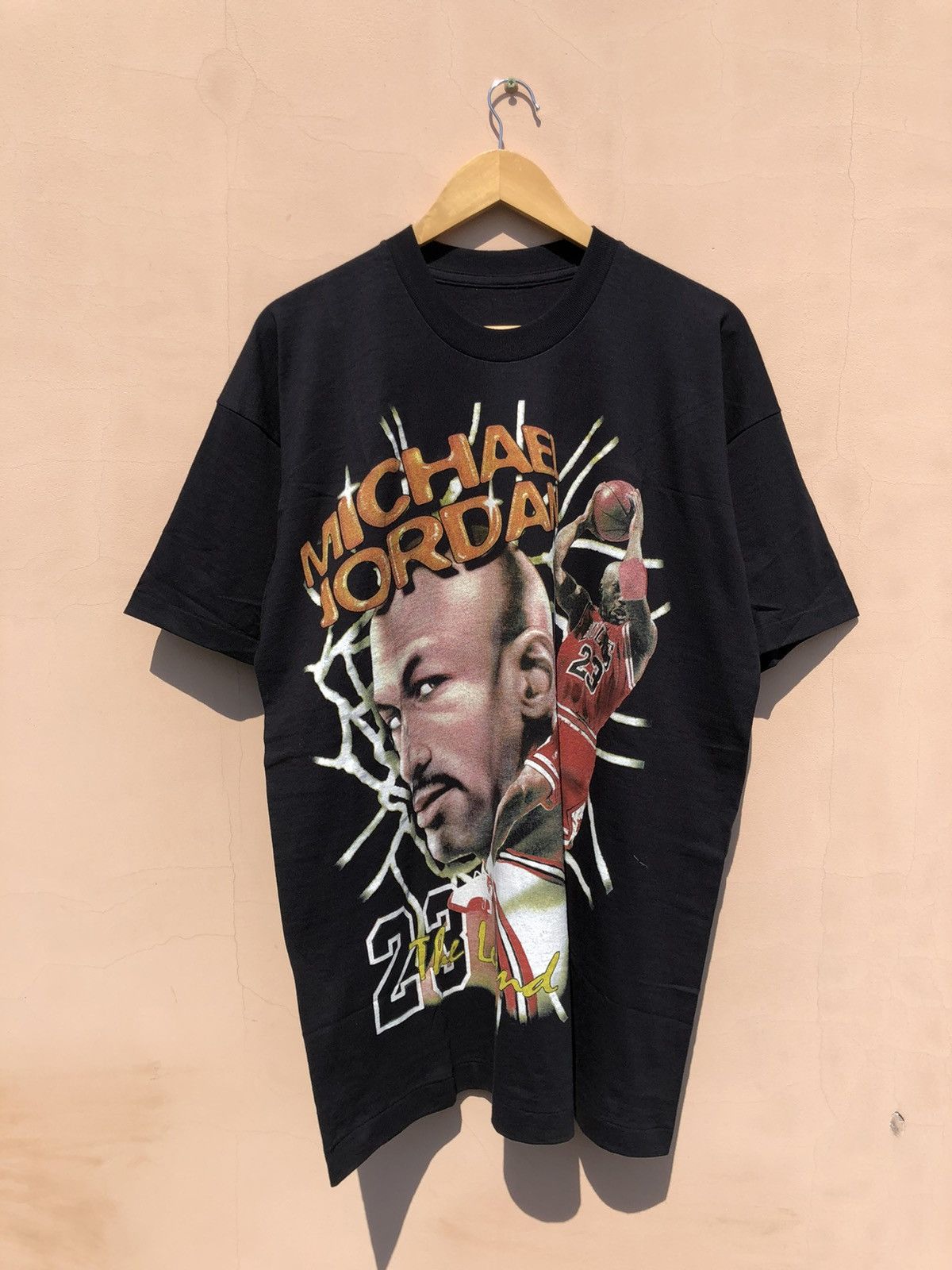 NBA Vintage 90s Michael Jordan Chicago Bulls NBA Black Tee Size US XL / EU 56 / 4 - 1 Thumbnail