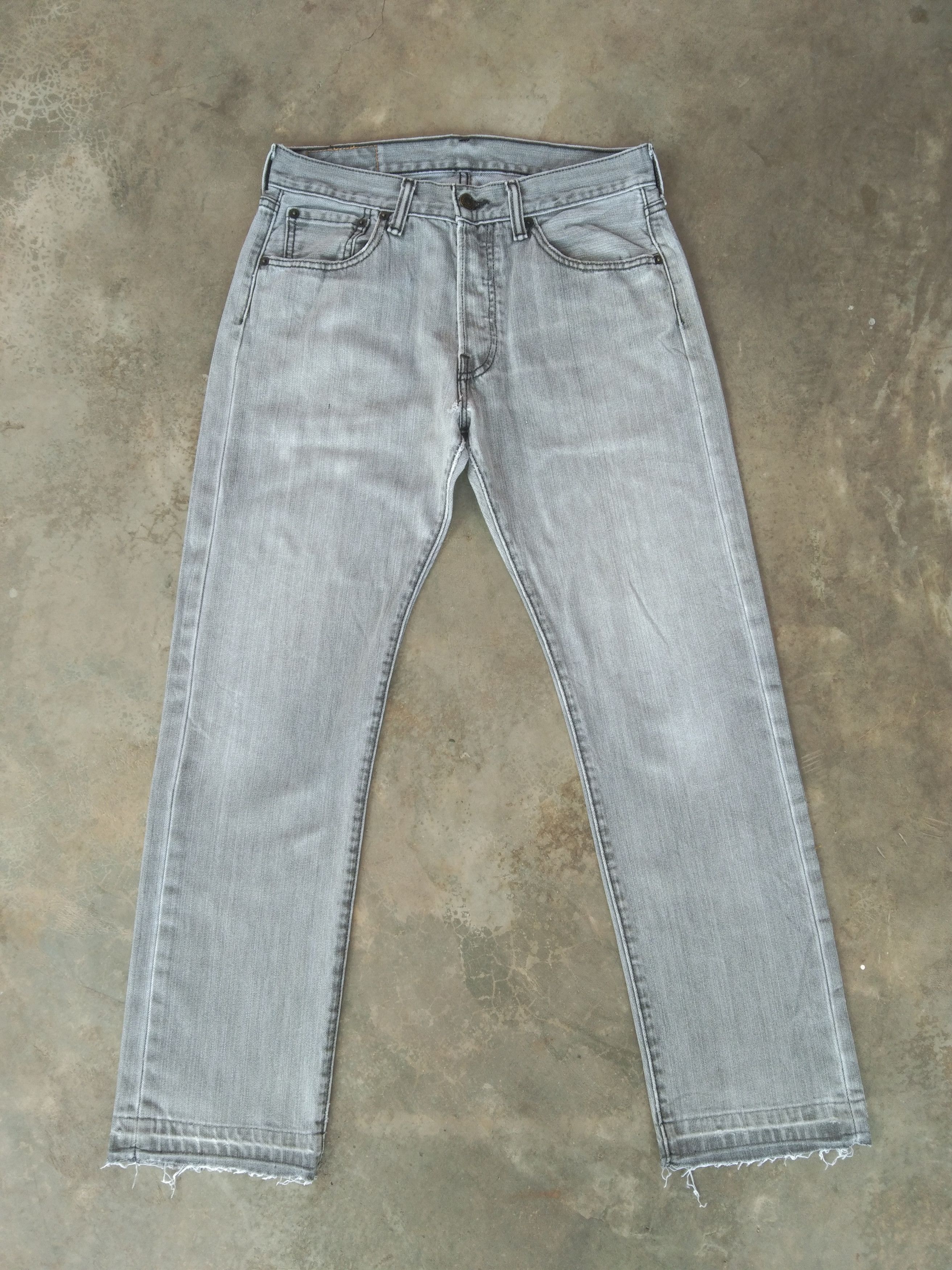 Levi's Vintage Levis 501 Grey Released Hem Distressed Jeans Size US 29 - 1 Thumbnail