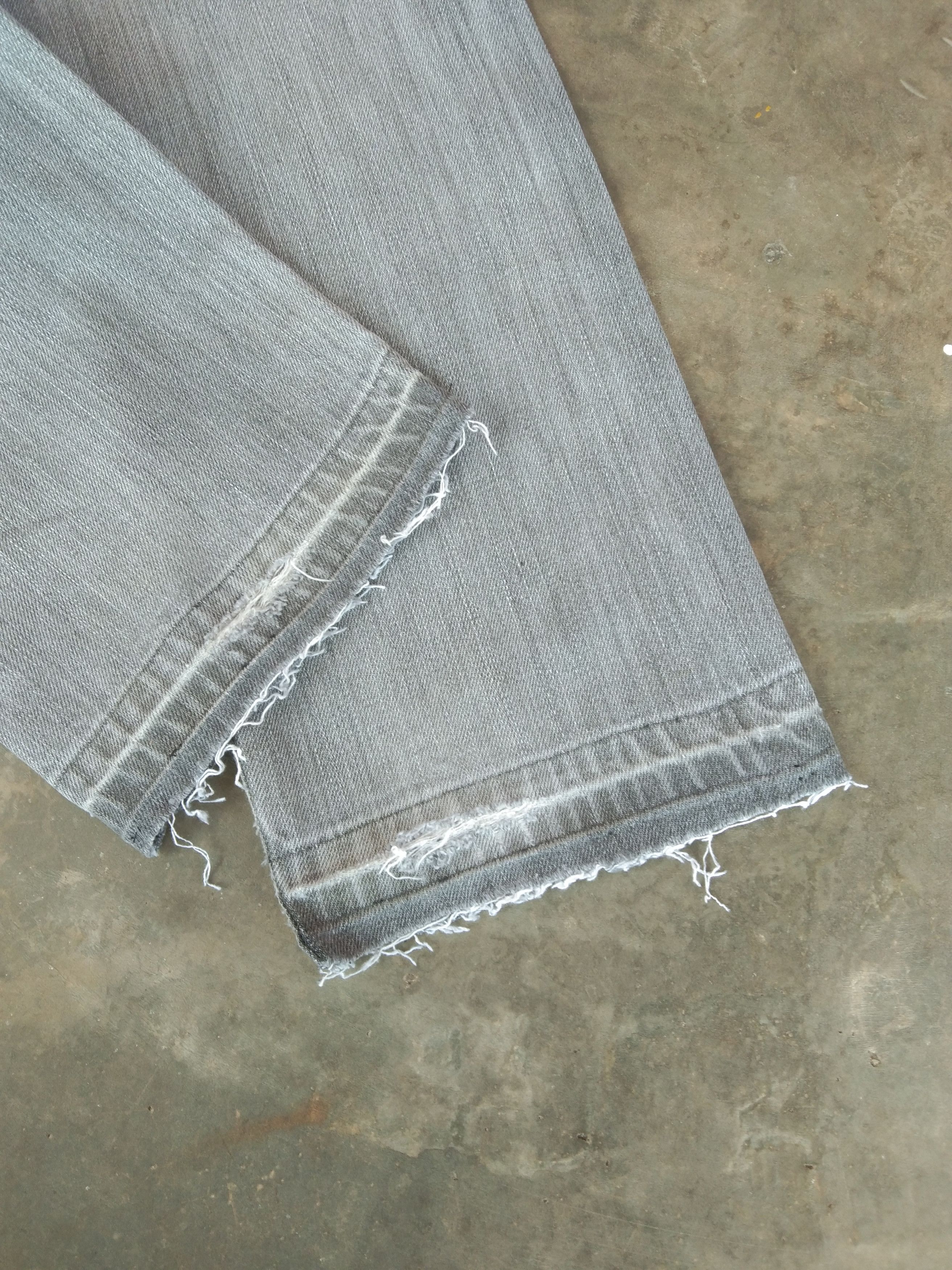Levi's Vintage Levis 501 Grey Released Hem Distressed Jeans Size US 29 - 3 Thumbnail