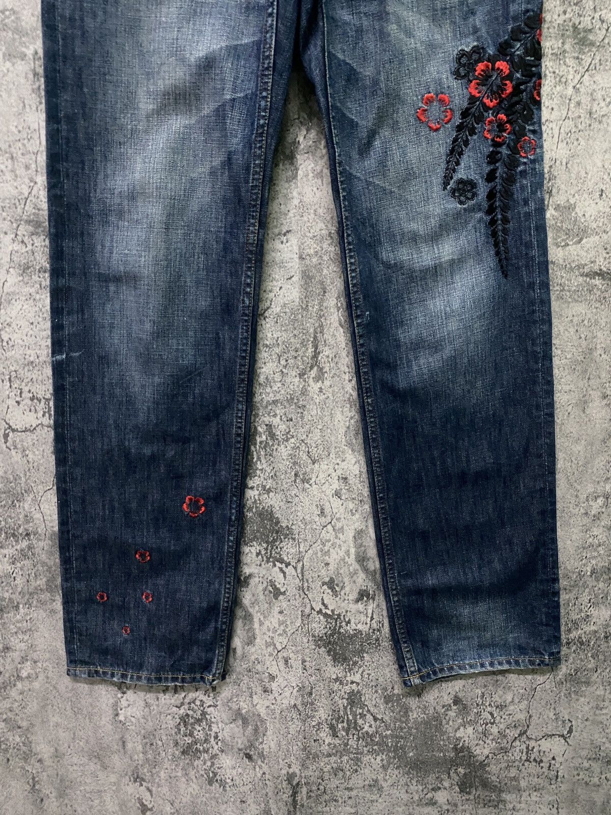 Designer × Japanese Brand Japanese TAKEO KIKUCHI Floral motif Embroidered Denim Size US 31 - 4 Thumbnail