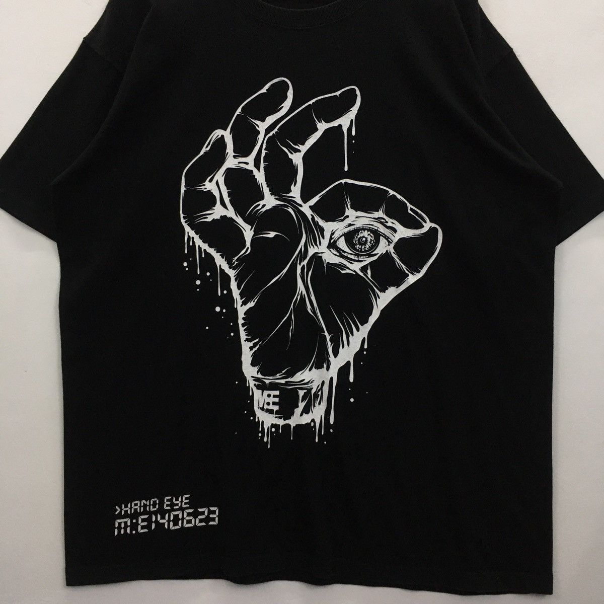 Japanese Brand Rare Japanese Brand Made In Made Hand Eye Tshirt Size US XXL / EU 58 / 5 - 6 Thumbnail