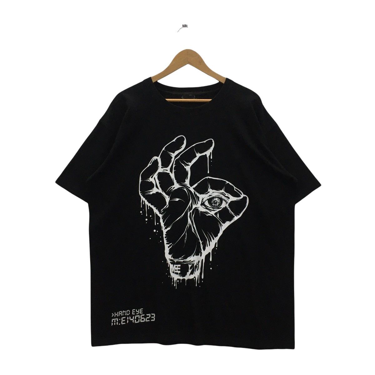 Japanese Brand Rare Japanese Brand Made In Made Hand Eye Tshirt Size US XXL / EU 58 / 5 - 1 Thumbnail