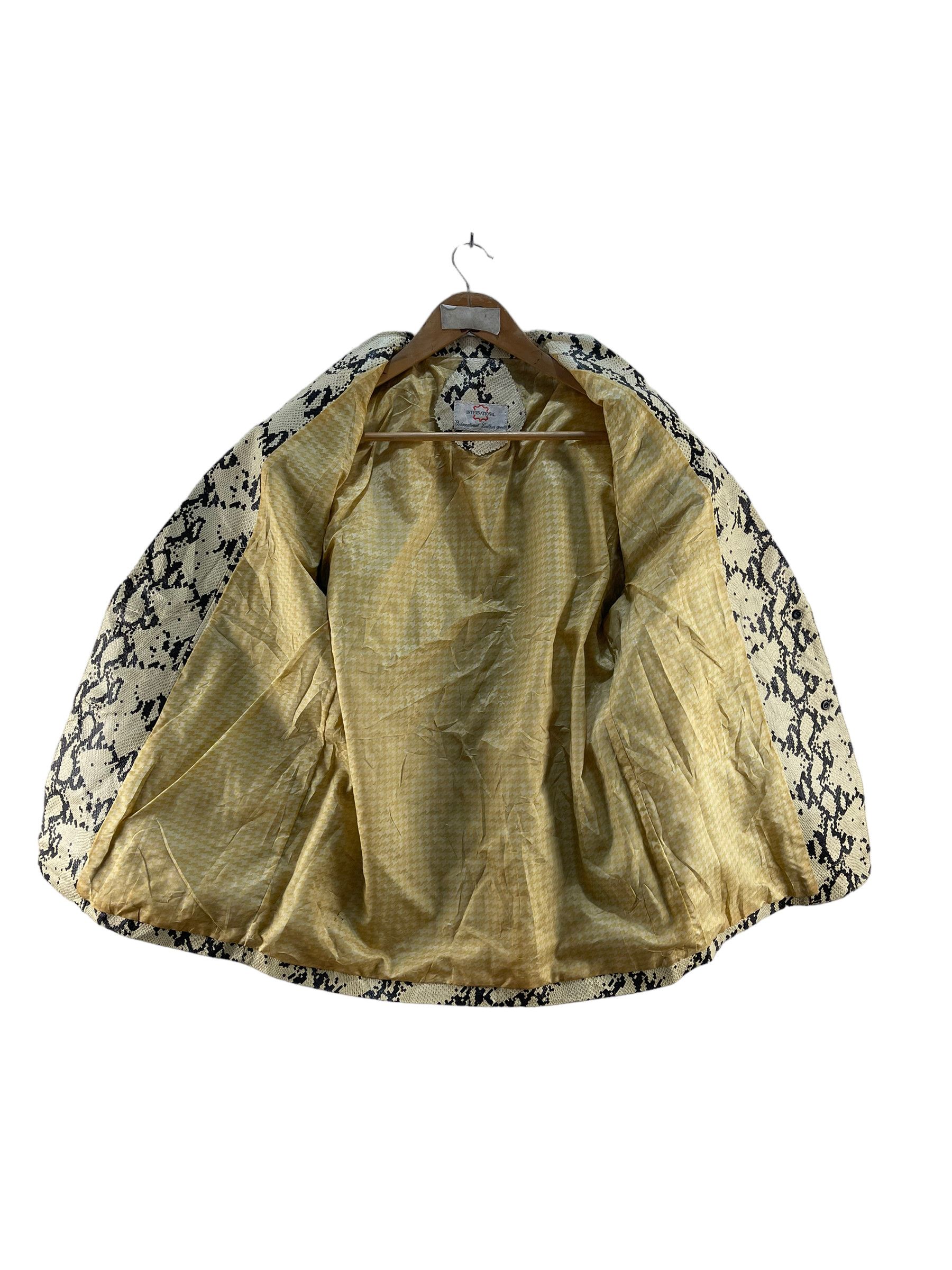 Designer Vintage Snake Print International Leather Goods Jacket Size US S / EU 44-46 / 1 - 3 Thumbnail
