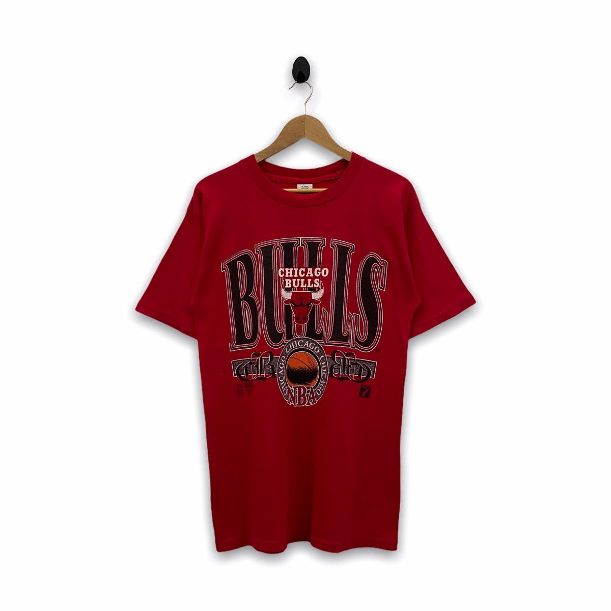 NBA × Vintage Rare Vintage 90s NBA Chicago Bulls By Logo 7 Tshirt Size US M / EU 48-50 / 2 - 1 Thumbnail