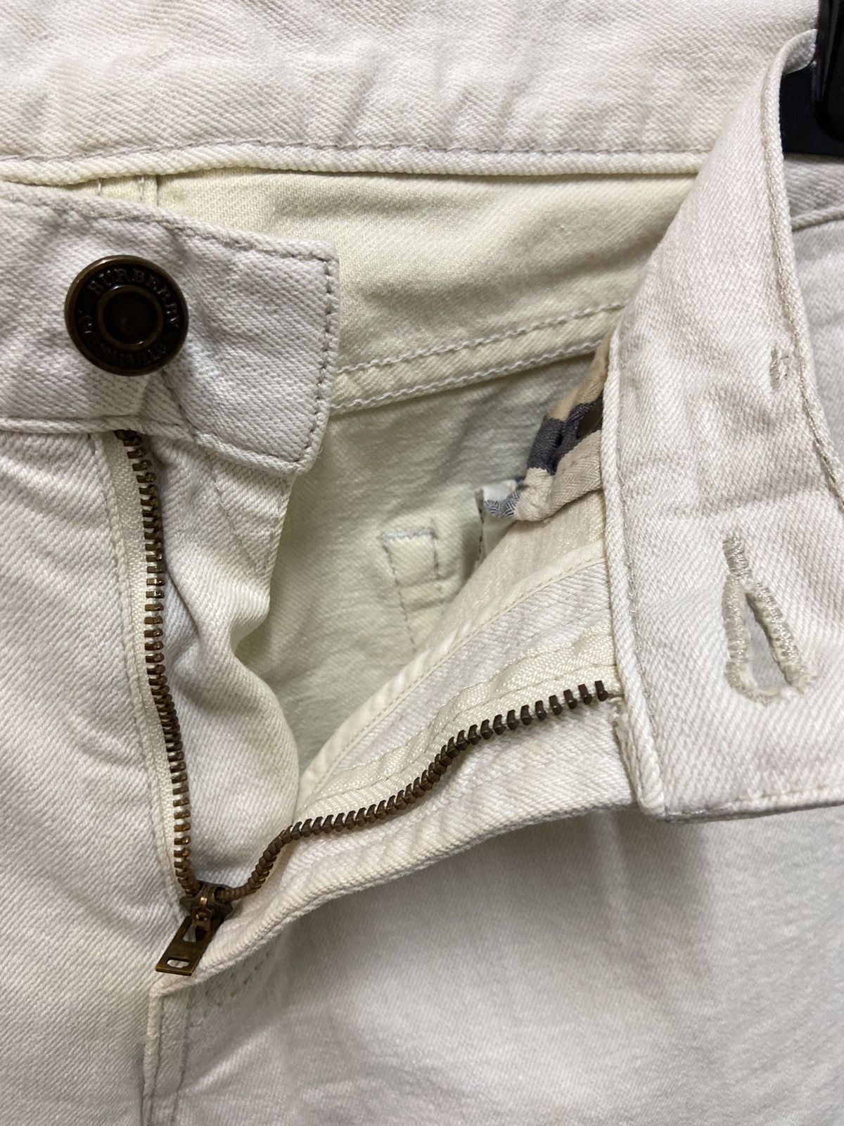Burberry × Burberry Prorsum × Vintage Vintage Burberry London White Denim Novacheck Made In Japan Size US 32 / EU 48 - 11 Thumbnail