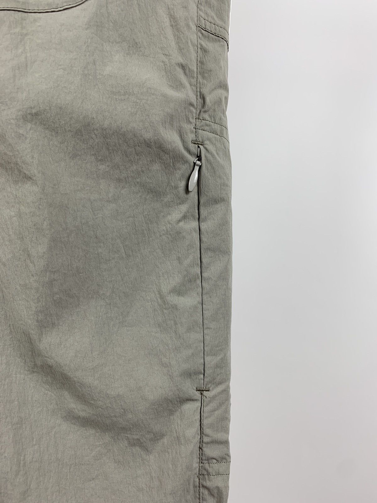 Arc'teryx Vintage Arcteryx Nylon Grey Cargo Pants Travis Style Size US 28 / EU 44 - 18 Thumbnail