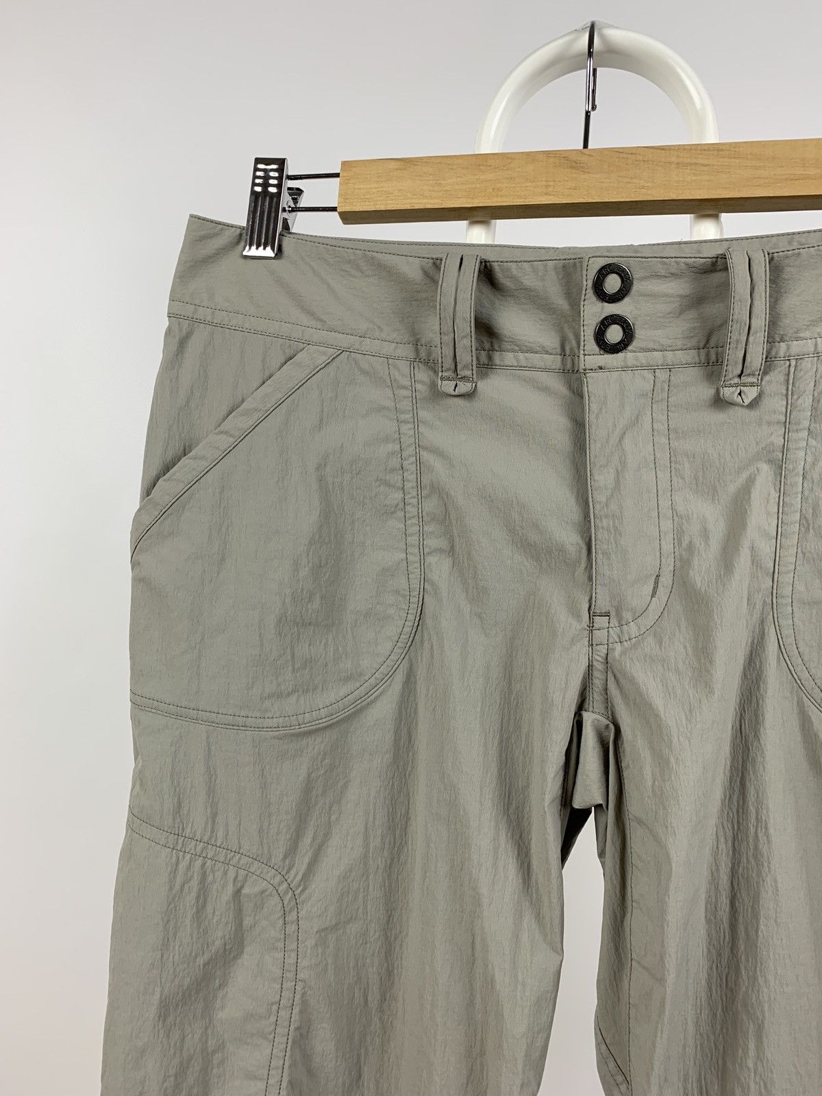 Arc'teryx Vintage Arcteryx Nylon Grey Cargo Pants Travis Style Size US 28 / EU 44 - 10 Thumbnail