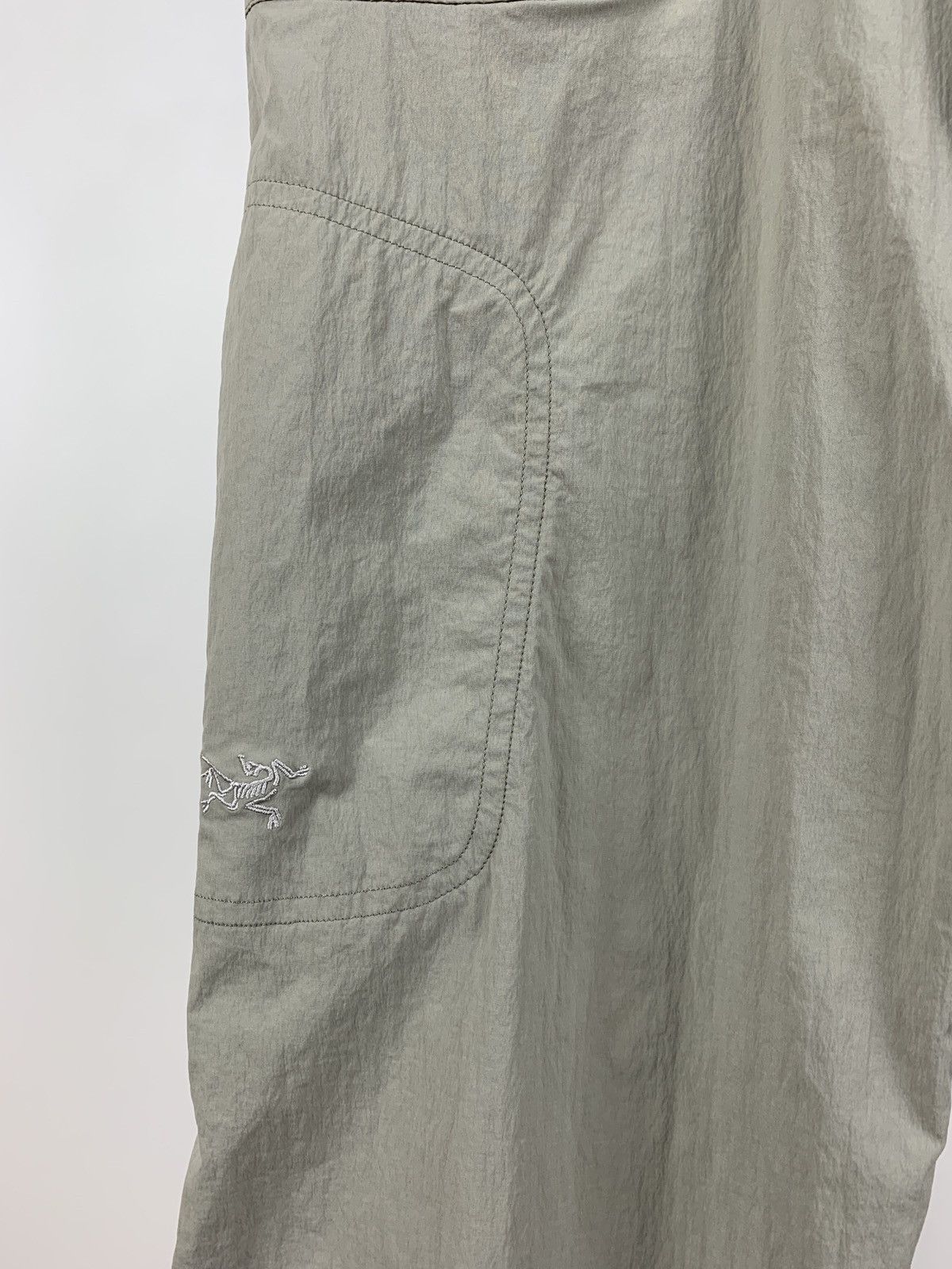 Arc'teryx Vintage Arcteryx Nylon Grey Cargo Pants Travis Style Size US 28 / EU 44 - 11 Thumbnail