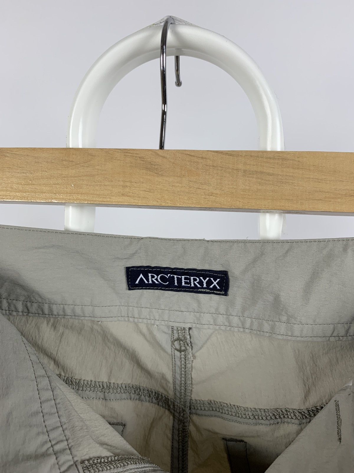 Arc'teryx Vintage Arcteryx Nylon Grey Cargo Pants Travis Style Size US 28 / EU 44 - 20 Thumbnail