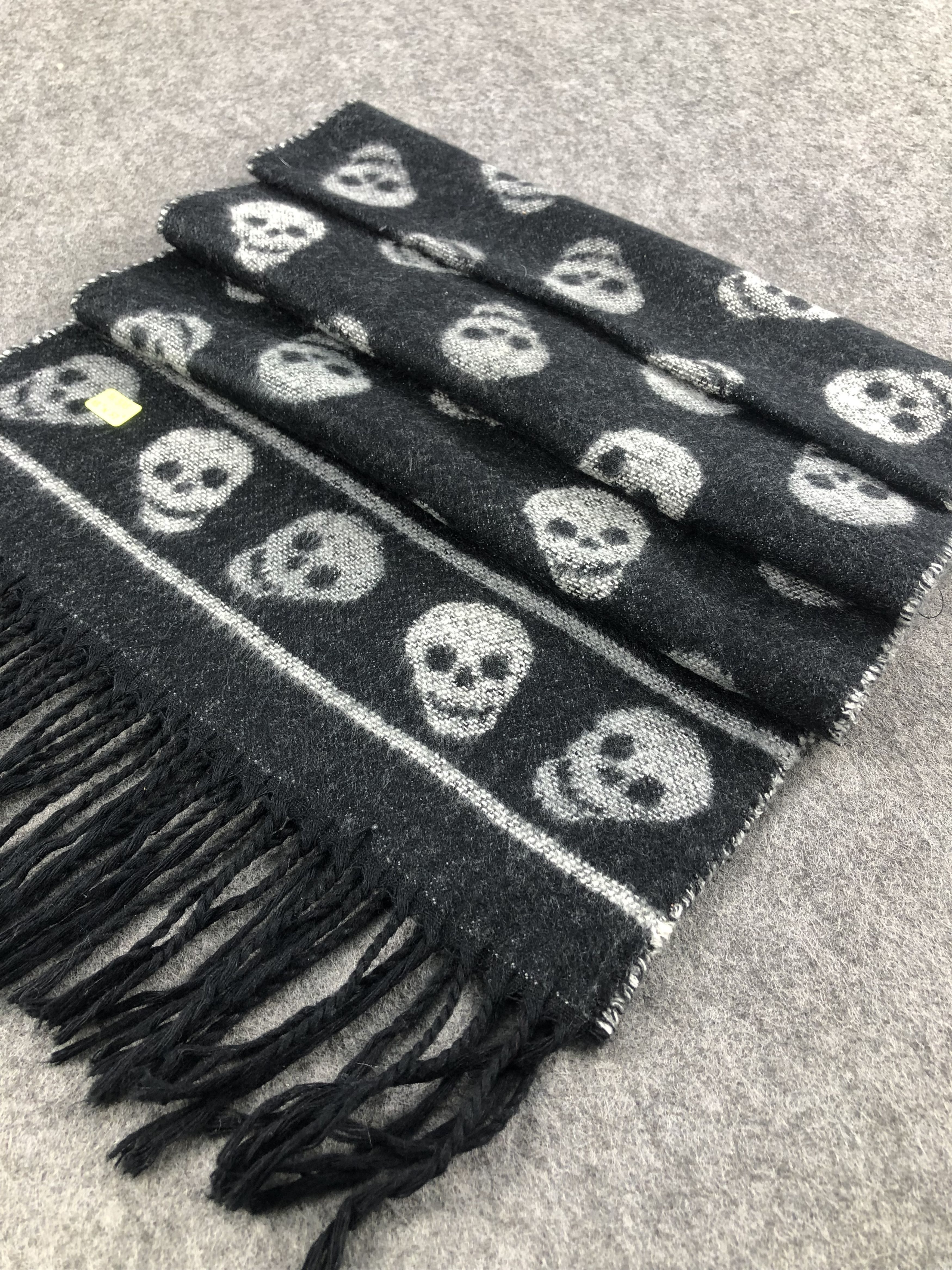 Beams Plus Beams Skull Design Scarf / Muffler / Neckwear Size ONE SIZE - 2 Thumbnail