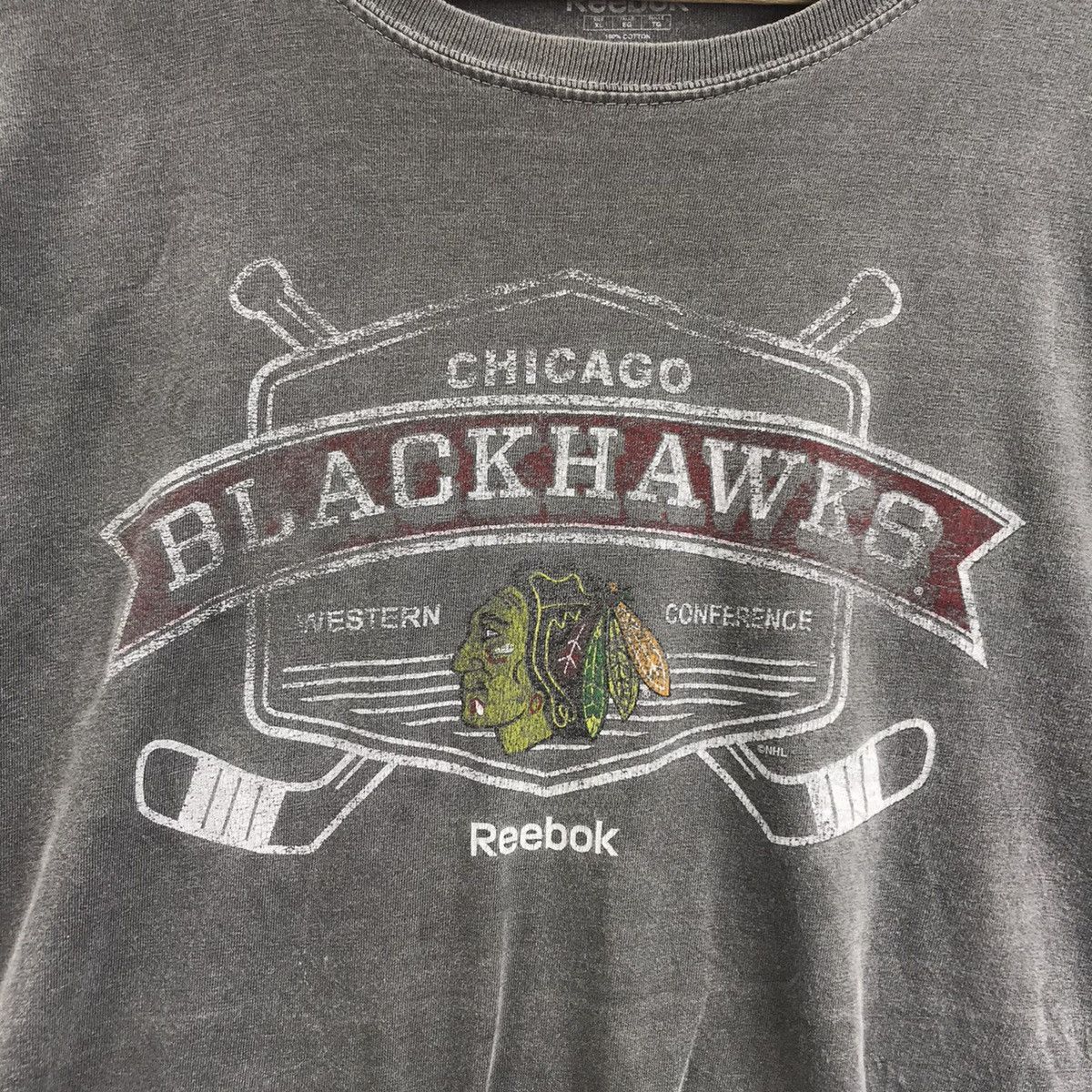 Reebok CHICAGO BLACKHAWKS REEBOK Sport Hockey League Grey T Shirt Size US XL / EU 56 / 4 - 3 Thumbnail