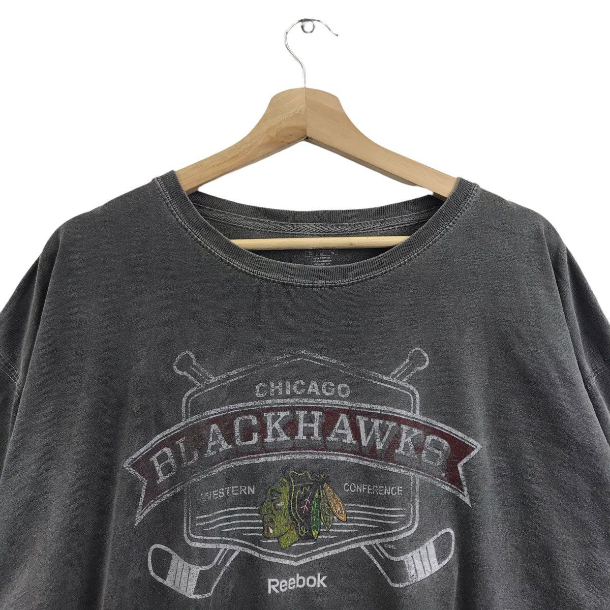 Reebok CHICAGO BLACKHAWKS REEBOK Sport Hockey League Grey T Shirt Size US XL / EU 56 / 4 - 2 Thumbnail