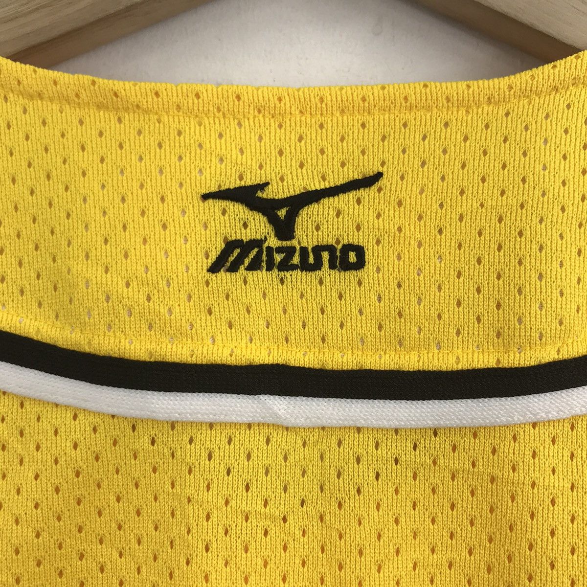 Vintage HANSHIN TIGER Japan National Baseball Yellow Jersey T Shirt Size US L / EU 52-54 / 3 - 9 Thumbnail