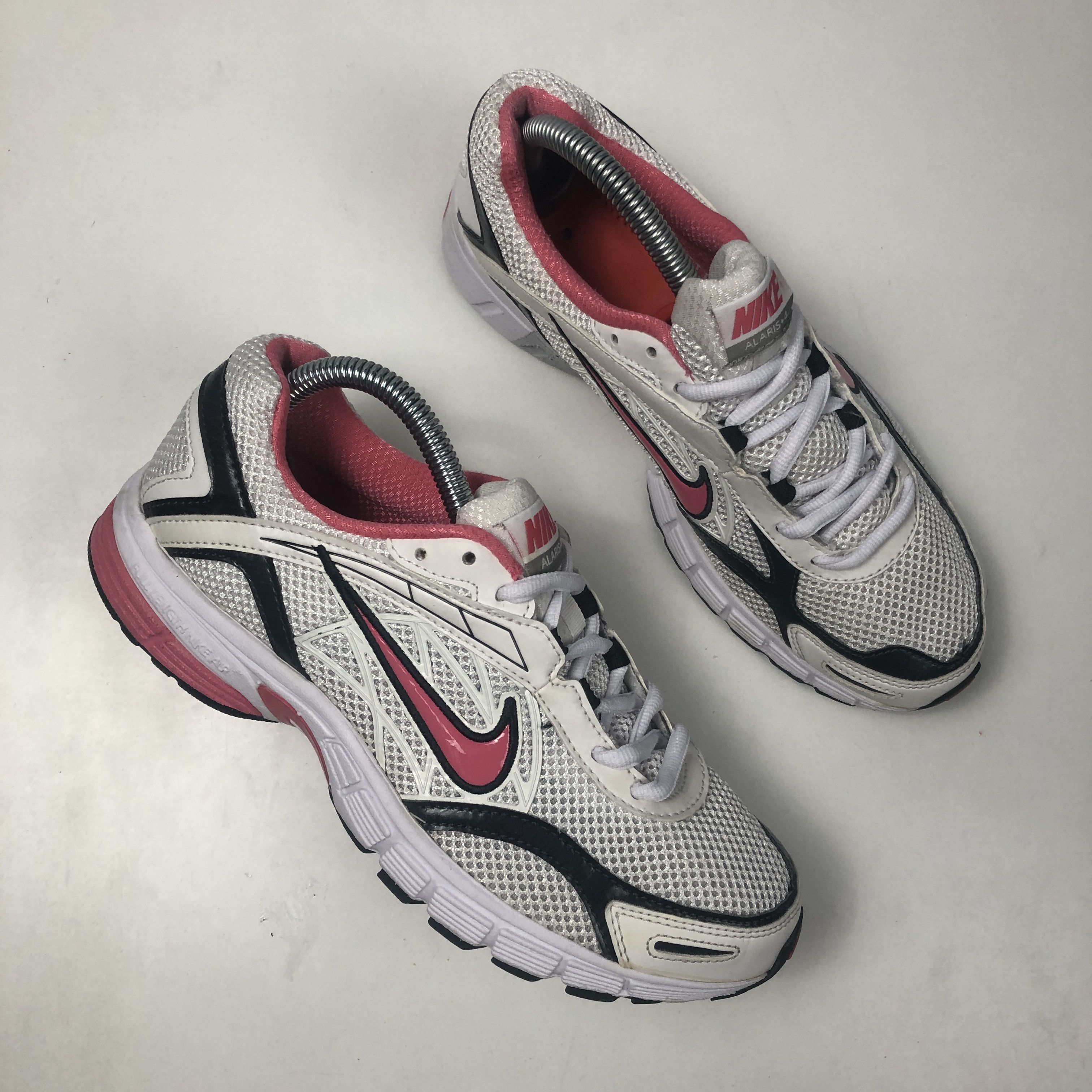 Nike Alaris 4 2011 US 8 EU 39