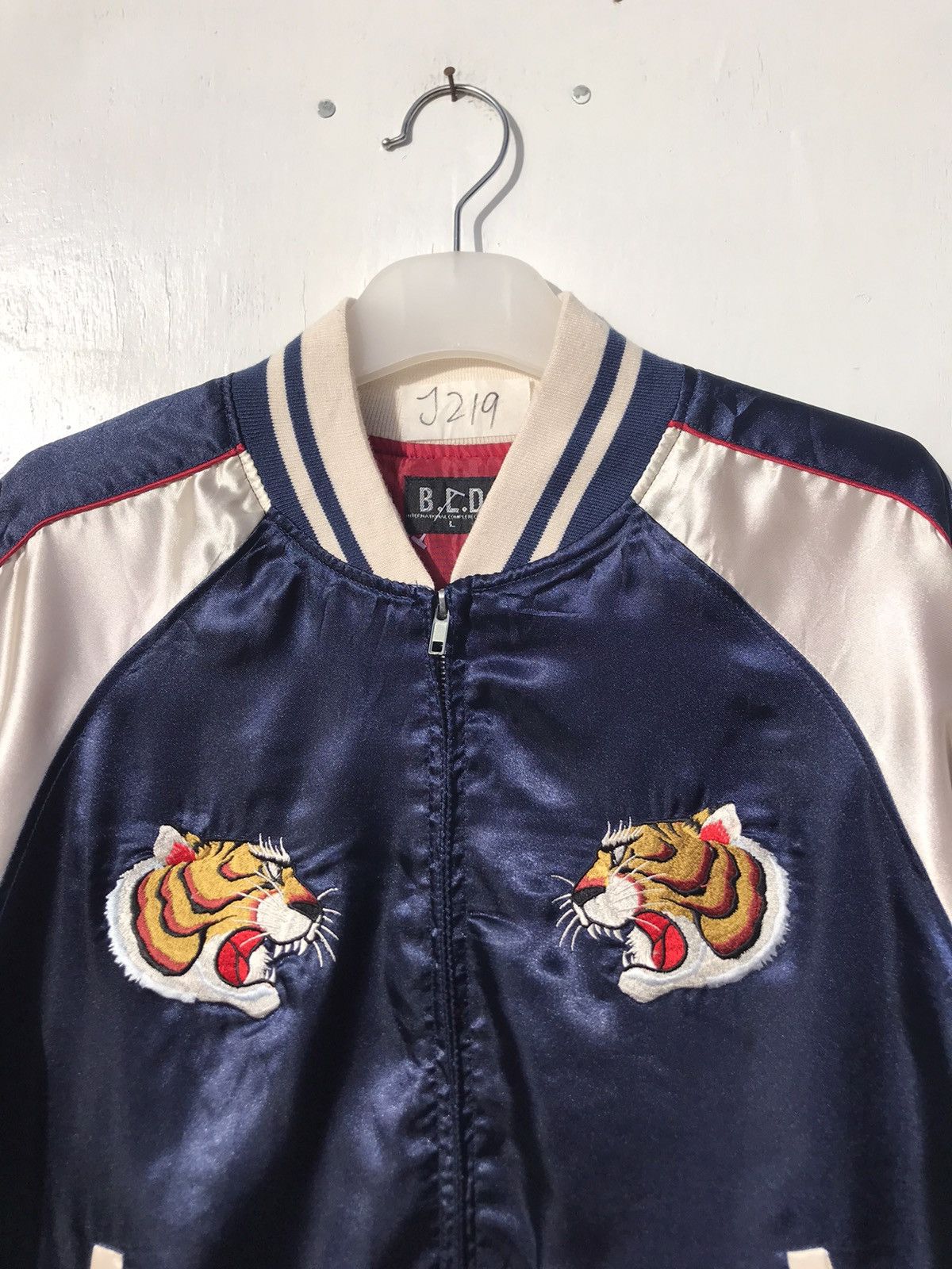 Designer Sukajan Tiger Embroidery Jacket Size US L / EU 52-54 / 3 - 4 Thumbnail