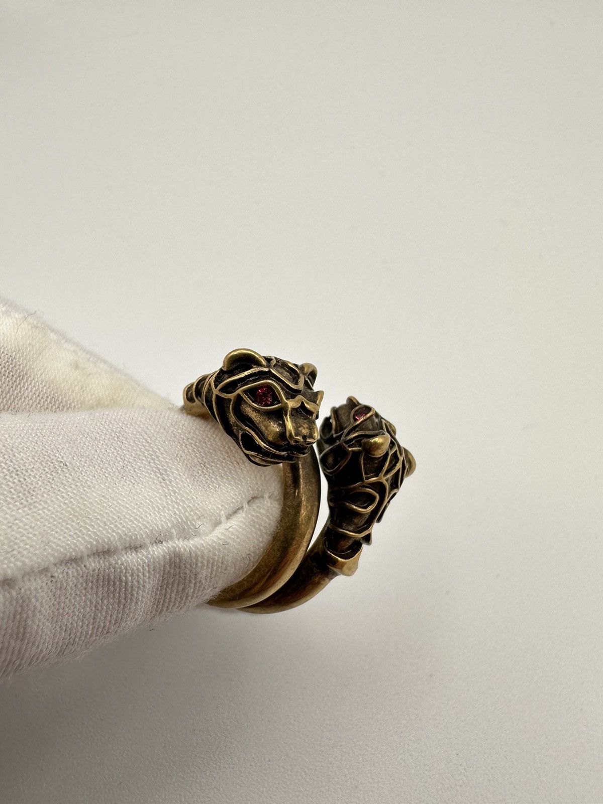 Gucci Sz 7.25 US Gucci Panthers Gold Ring with Rubys Size ONE SIZE - 4 Thumbnail