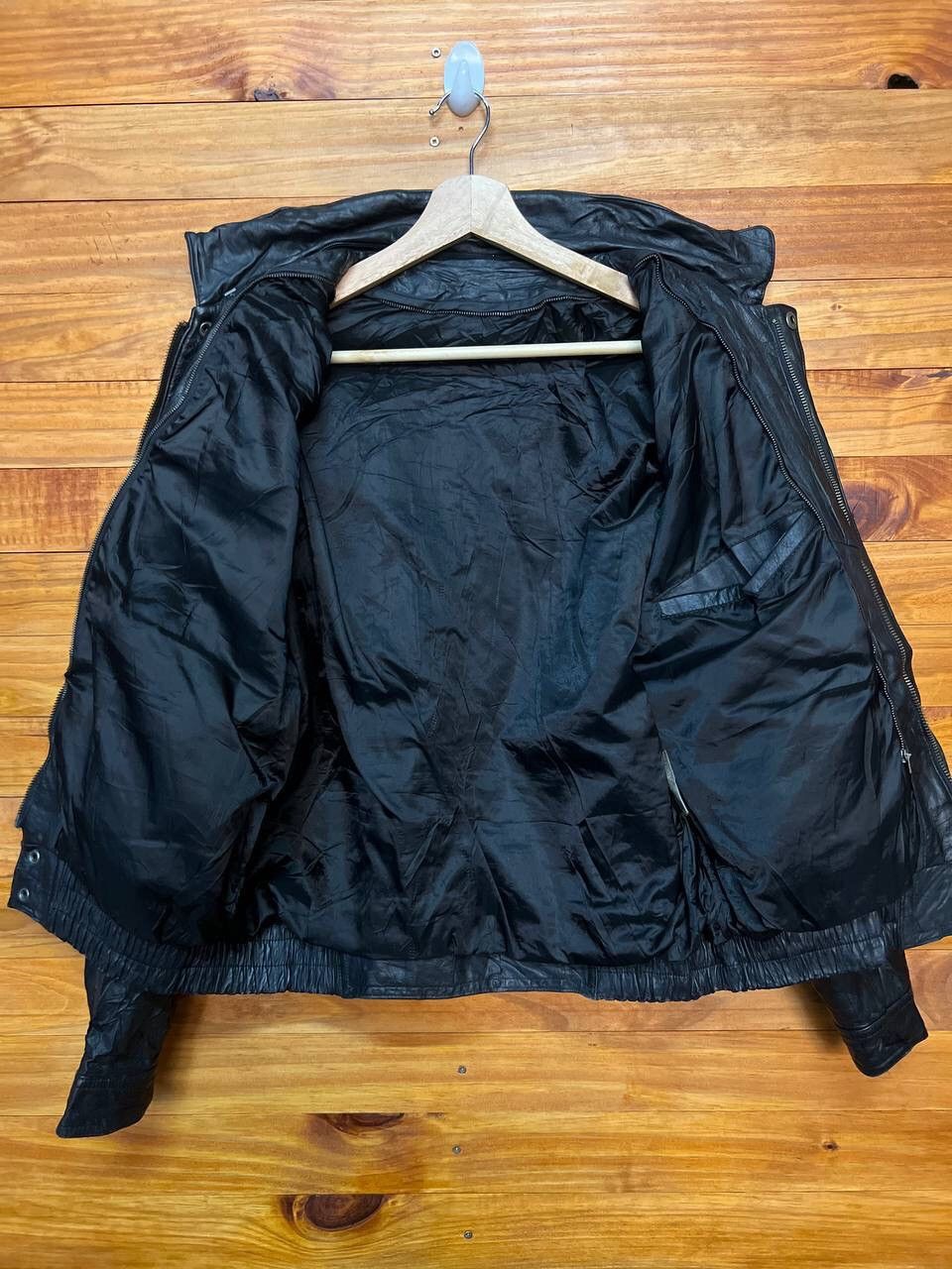 Leather 🔥BEST OFFER🔥VINTAGE LEATHER JACKET Size US M / EU 48-50 / 2 - 14 Thumbnail