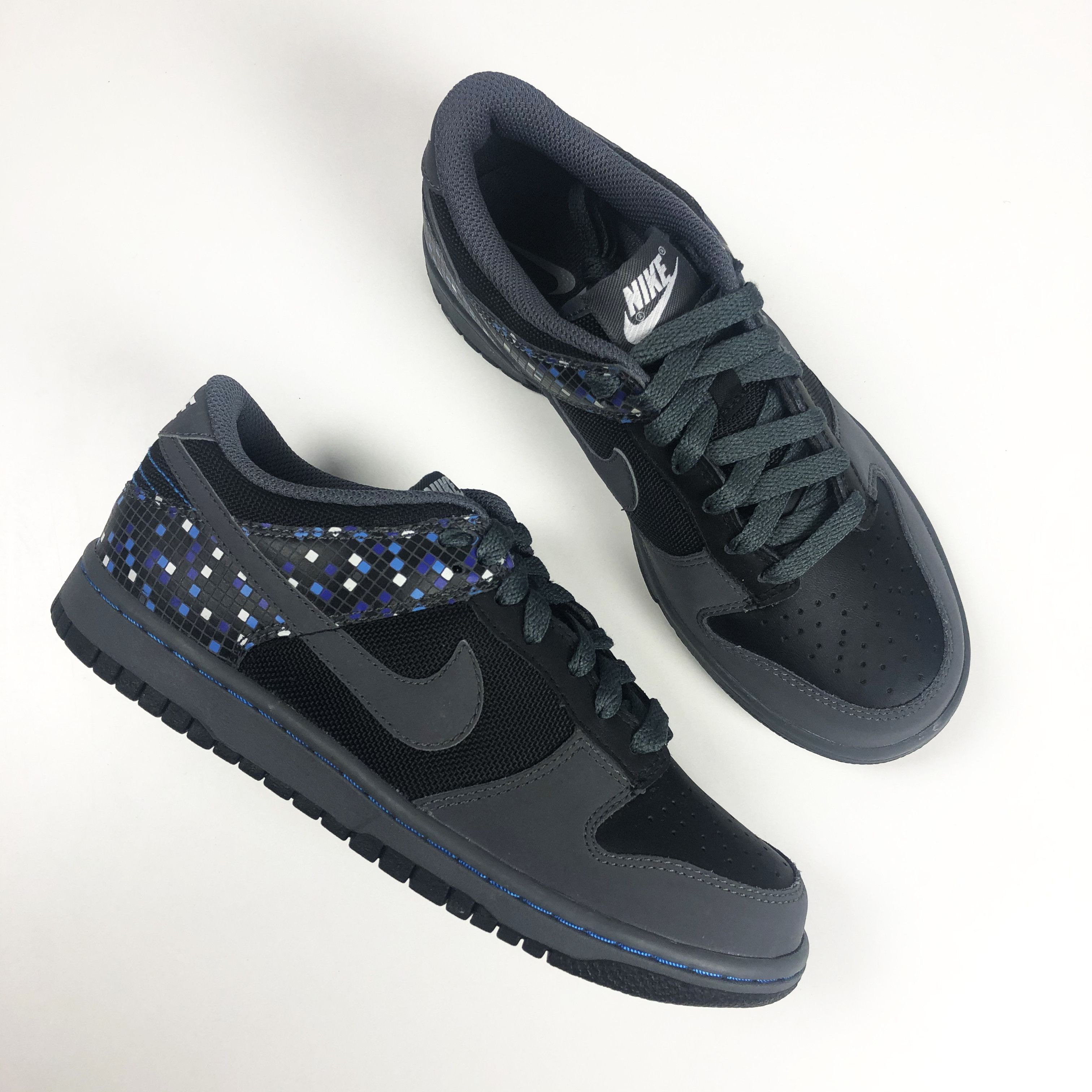 Nike Nike Dunk Low GS US 5Y EU 37,5 Size US 5 / EU 37 - 1 Thumbnail