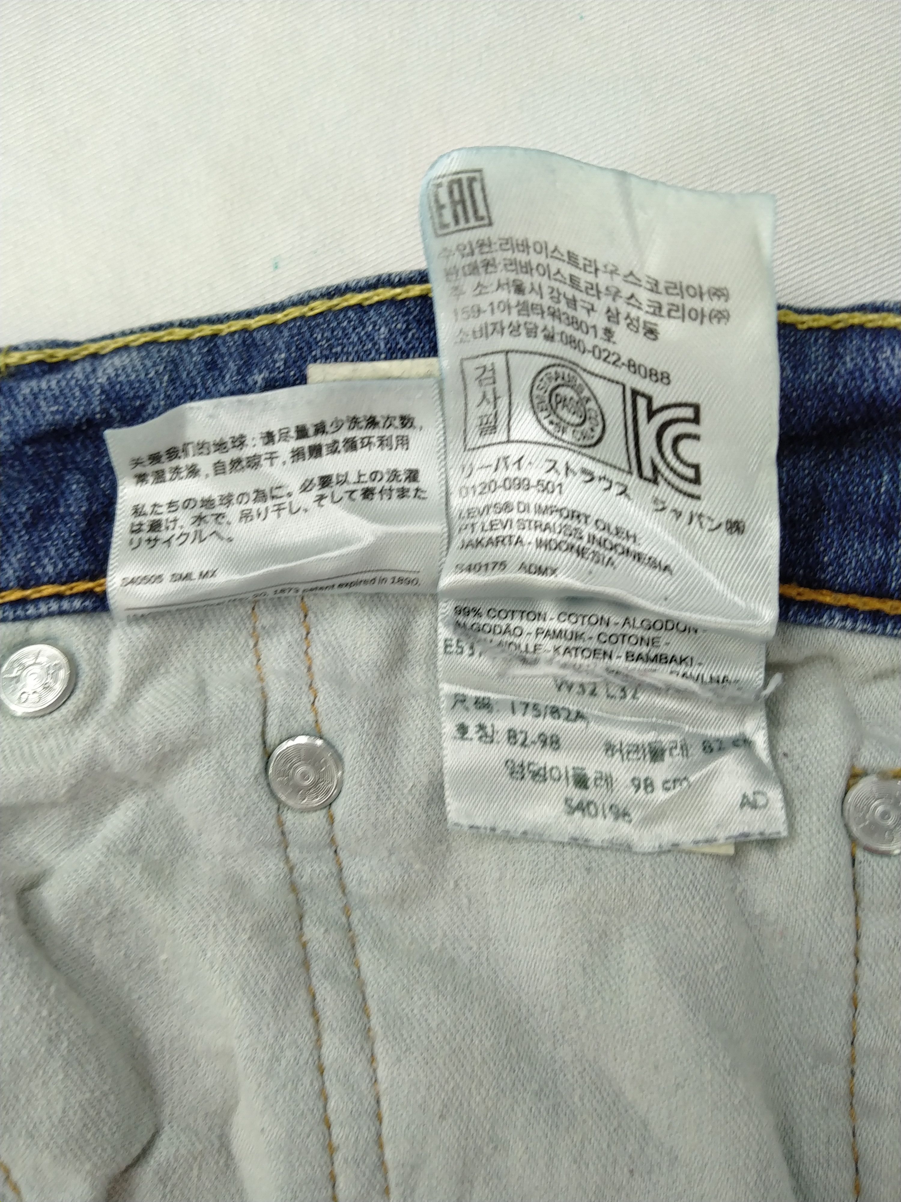 Levi's Blue Distressed Vintage Levi's 514 Denim 33x31.5 -JN443 Size US 33 - 11 Thumbnail