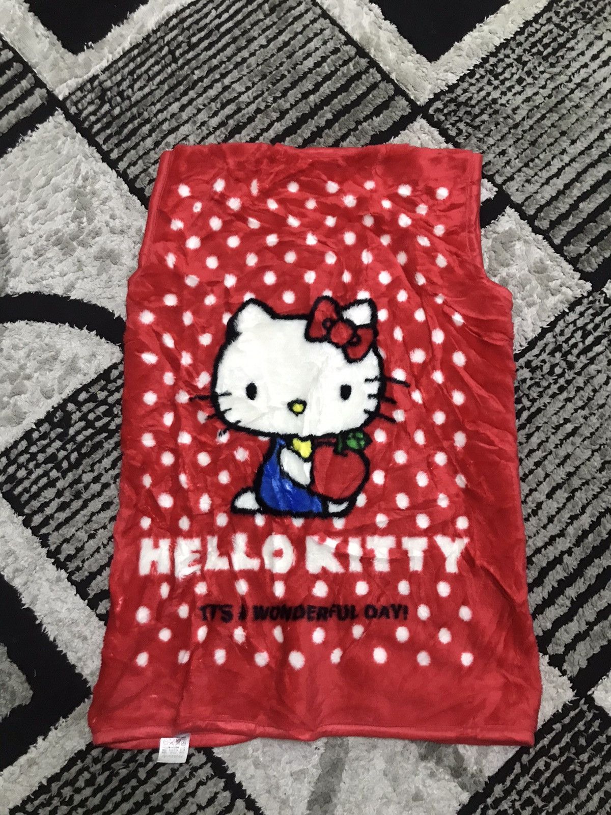 Cartoon Network Hello kitty fleece vest jacket Size US M / EU 48-50 / 2 - 3 Thumbnail