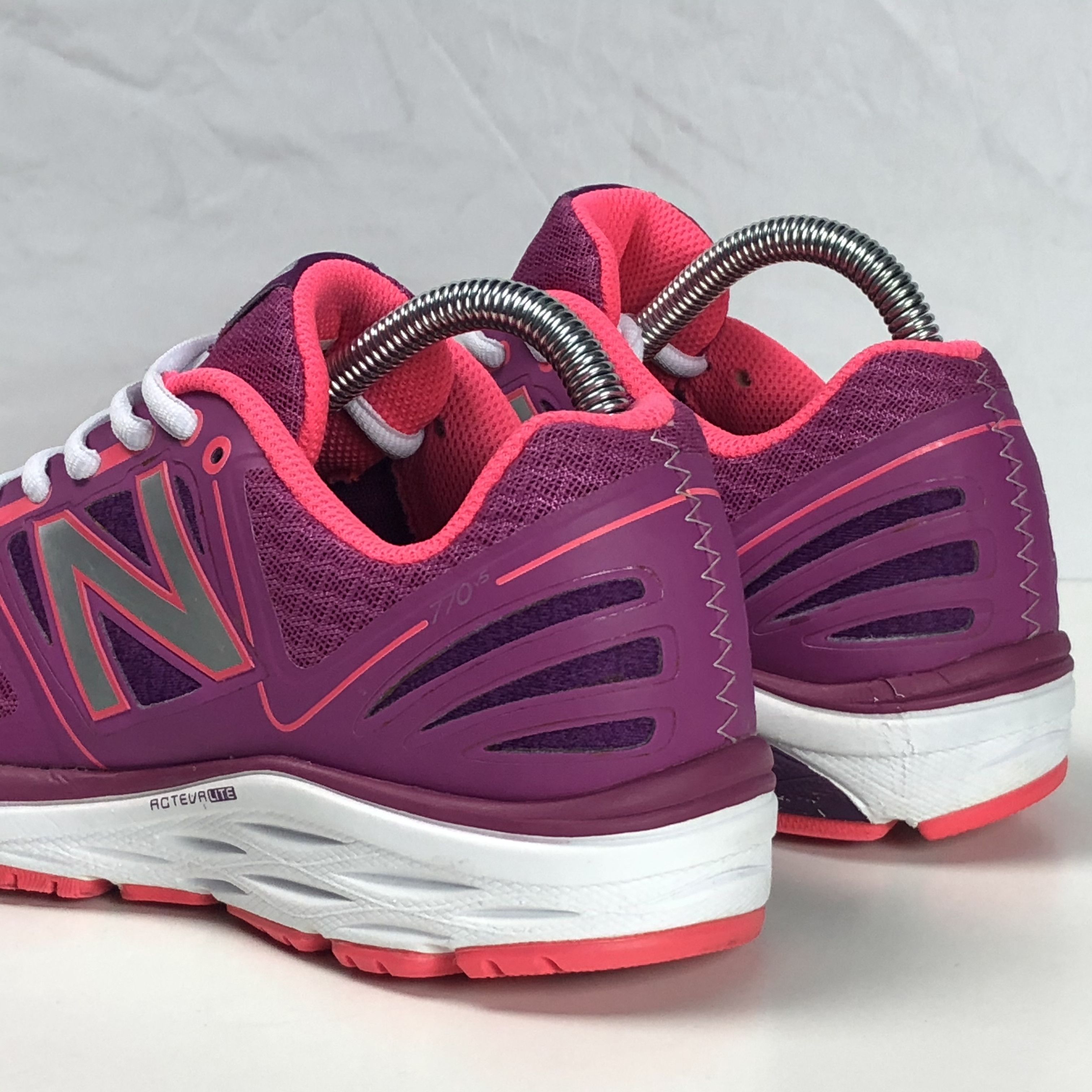New Balance New Balance W 770 US 7.5 EU 38 Size US 8 / IT 38 - 3 Thumbnail