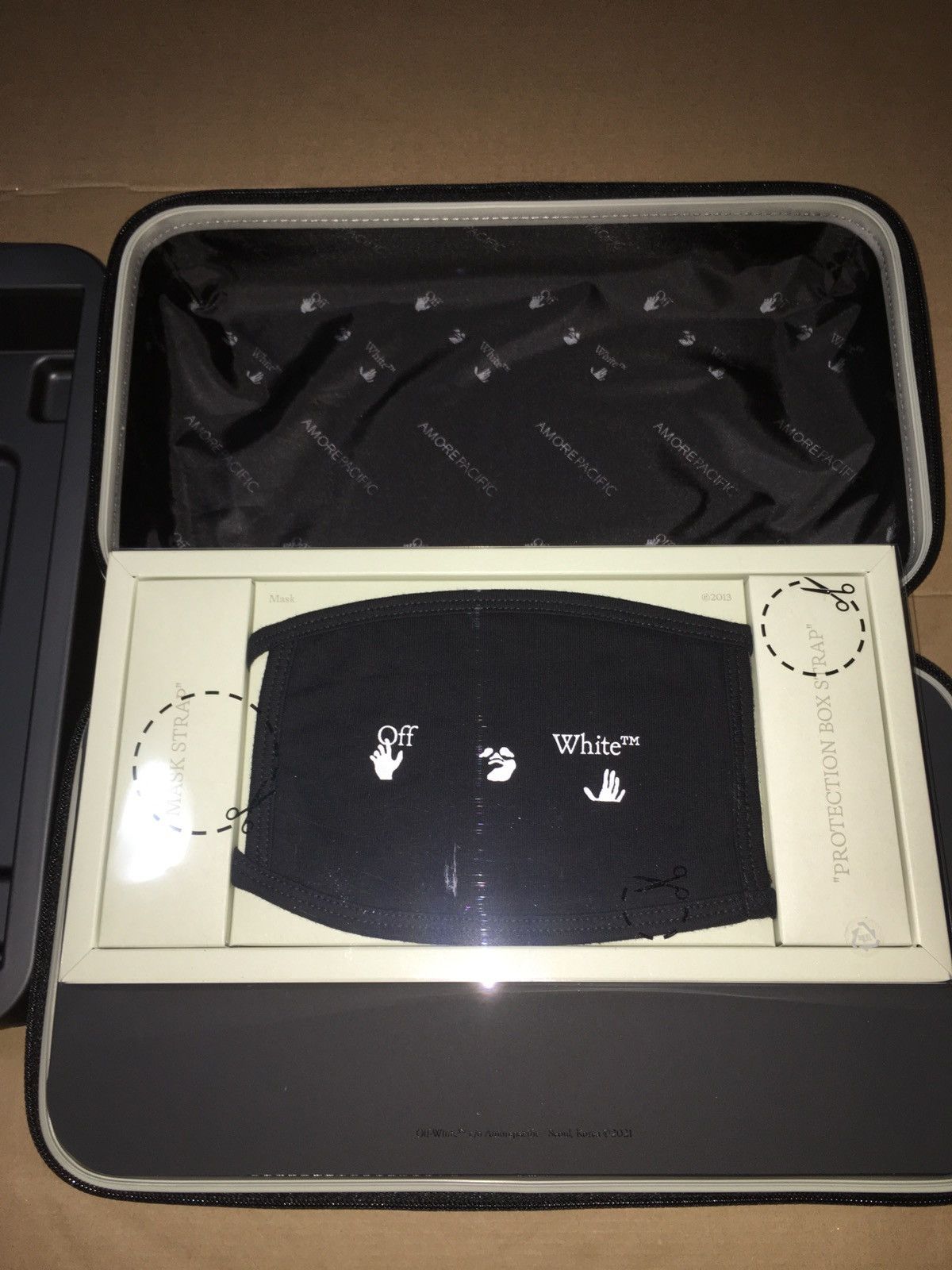 Off-White Off-White x Amorepacific Protection Kit Limited Edition Size ONE SIZE - 14 Thumbnail