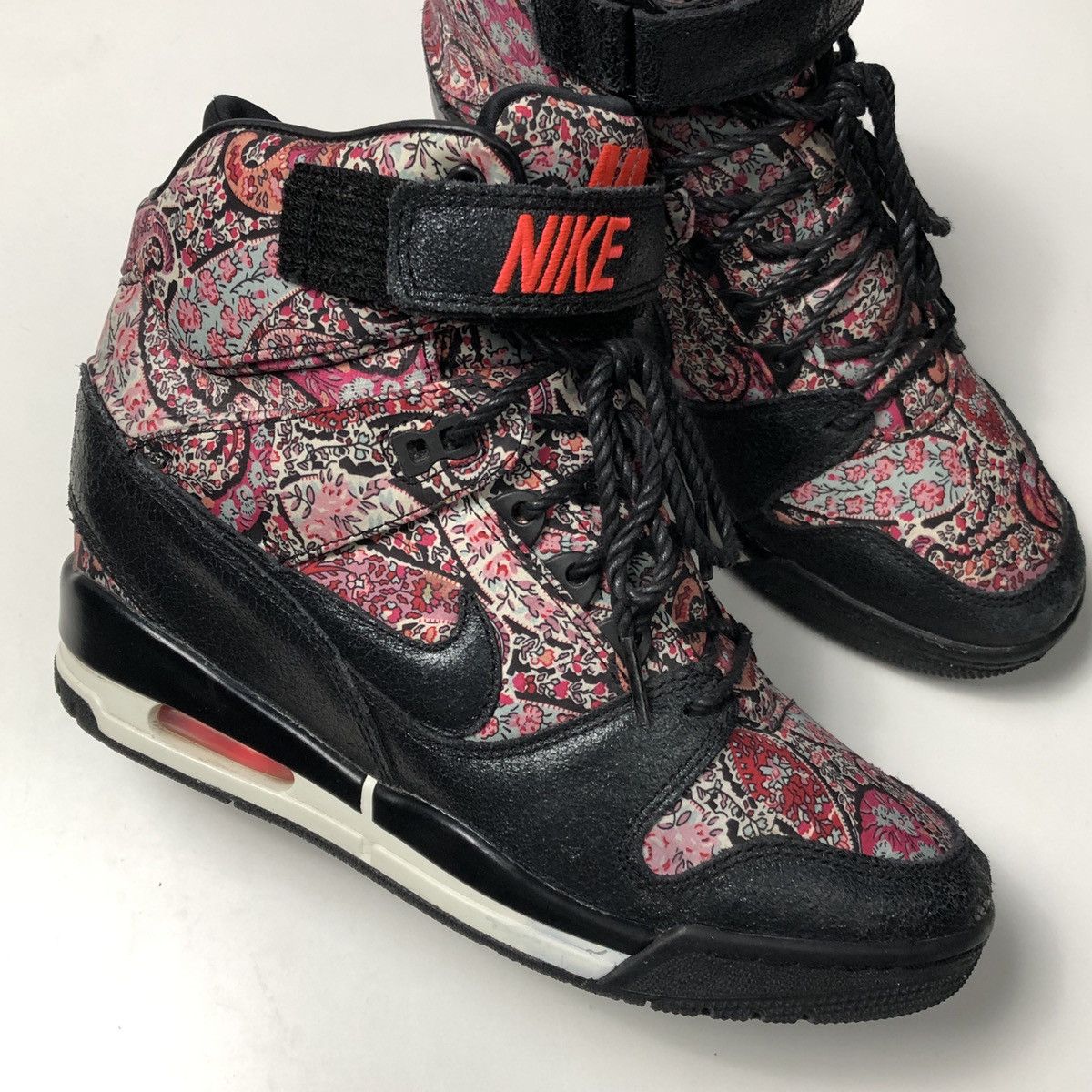 Nike WMNS AIR revolution Sky Hi Liberty QS US 9 EU 405
