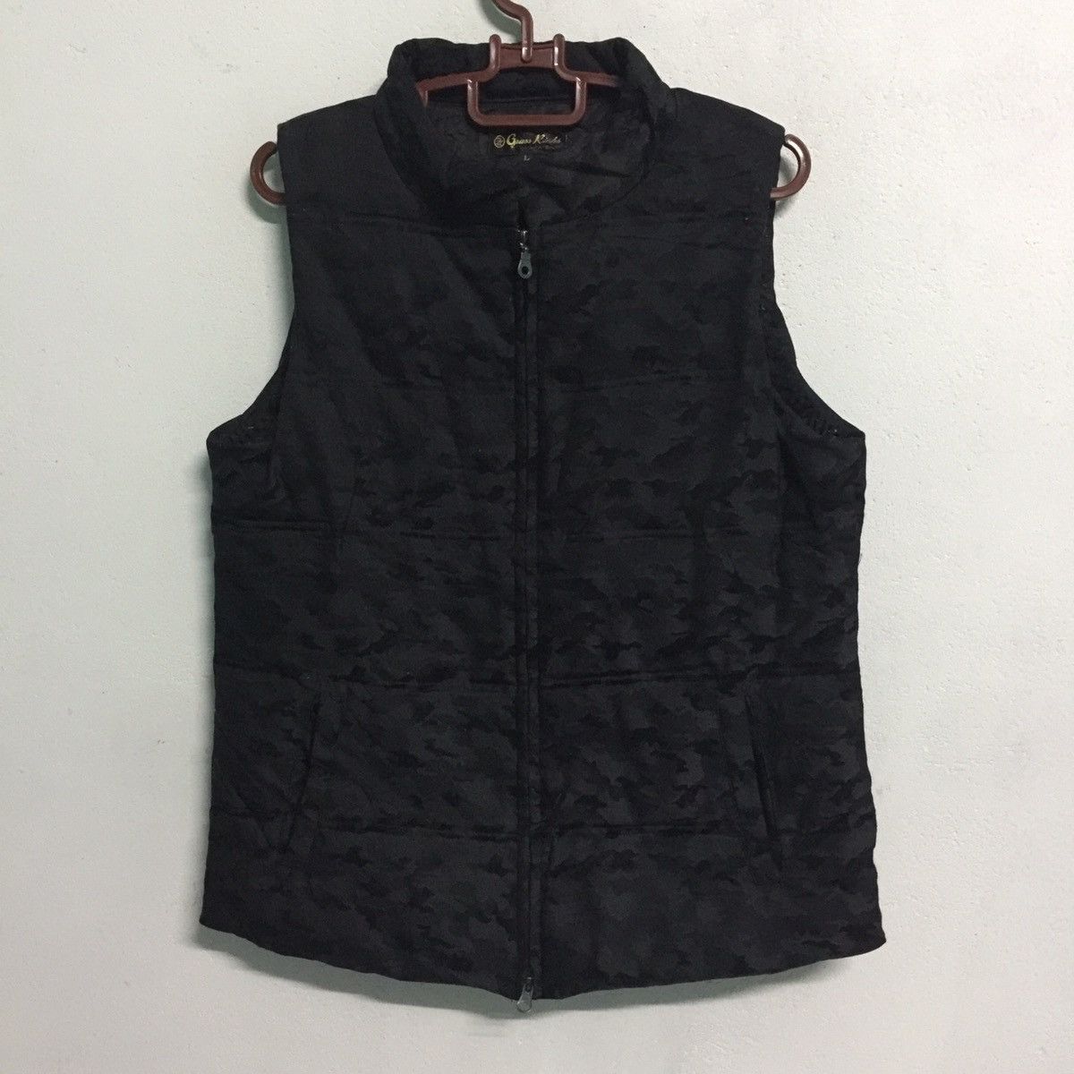 Japanese Brand Thin Puffer Vest Sleeveless Jacket Outerwear Size US M / EU 48-50 / 2 - 1 Thumbnail