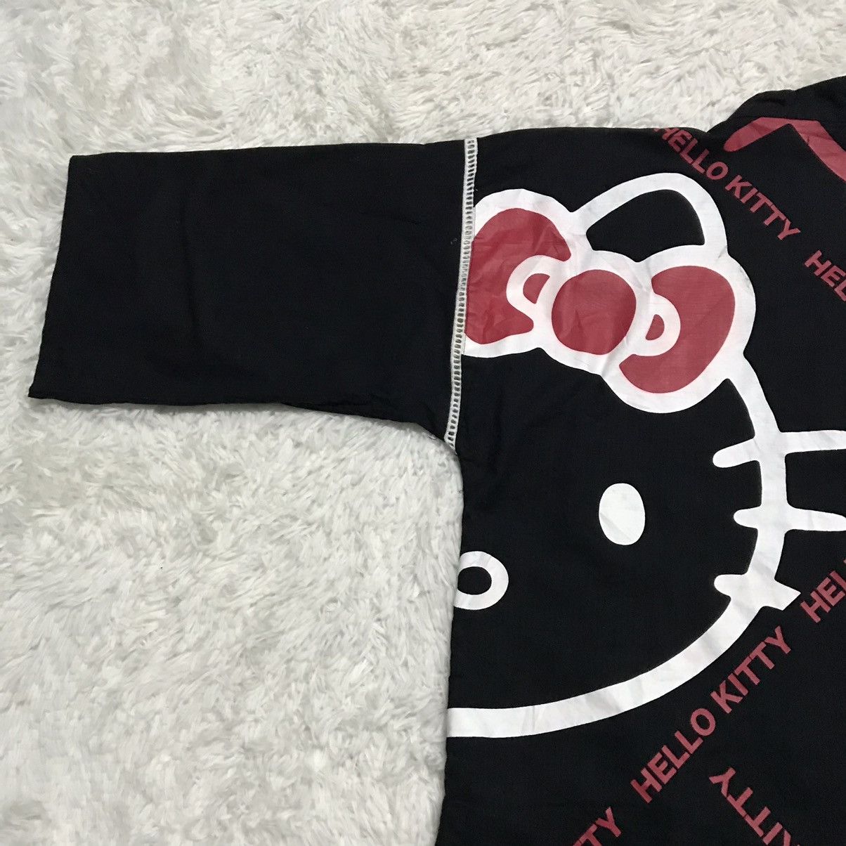 Cartoon Network 💥💥Rare Hello Kitty Kimono Size US M / EU 48-50 / 2 - 12 Thumbnail