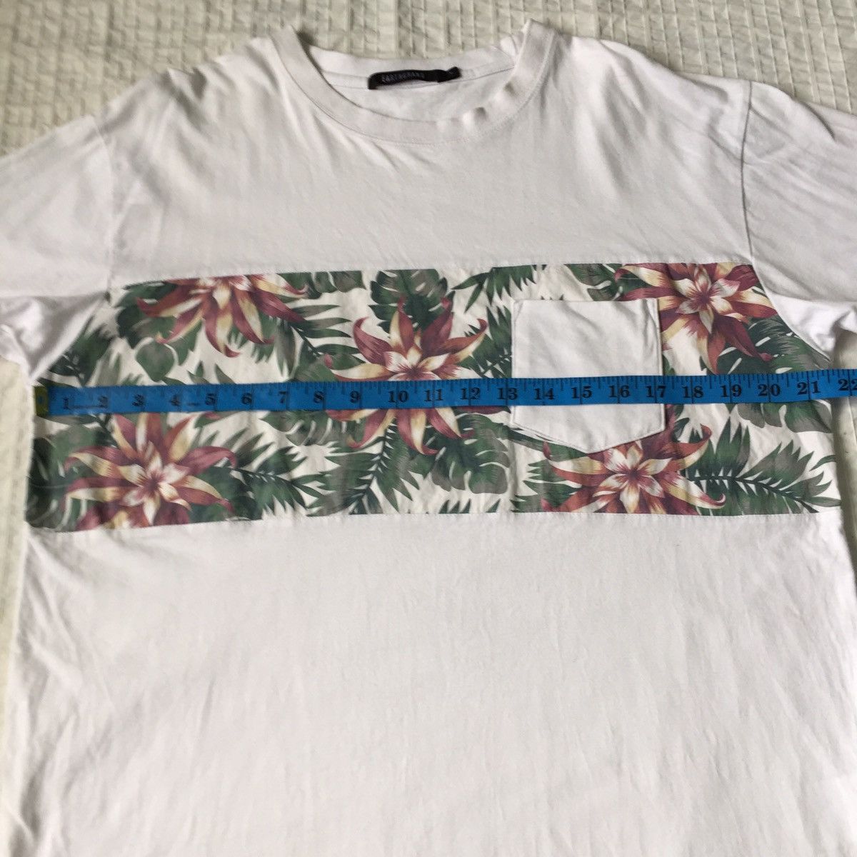 Japanese Brand Hawaii design Japanese brand tee Size US L / EU 52-54 / 3 - 12 Thumbnail
