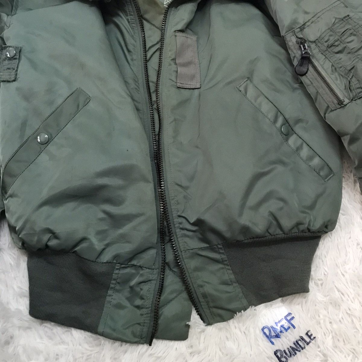 Alpha Industries Vintage Alpha Industries Bomber Jacket (main zip broken) Size US M / EU 48-50 / 2 - 16 Thumbnail