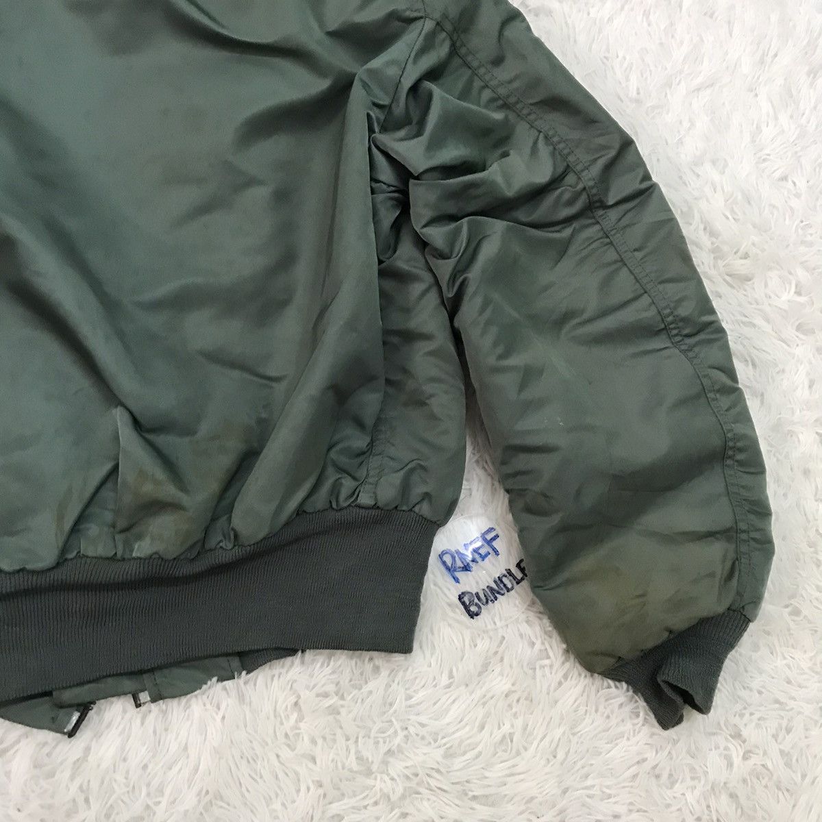 Alpha Industries Vintage Alpha Industries Bomber Jacket (main zip broken) Size US M / EU 48-50 / 2 - 14 Thumbnail