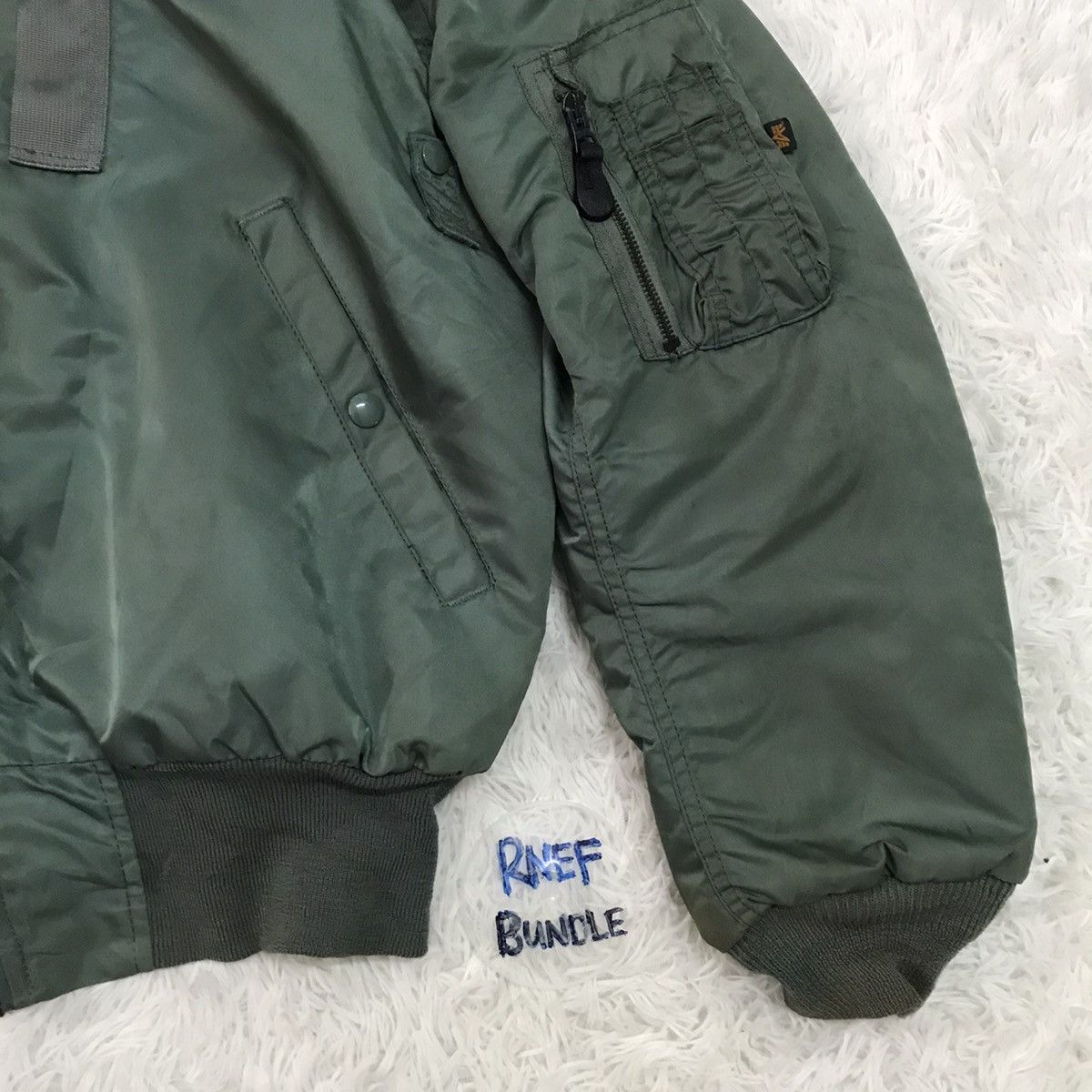 Alpha Industries Vintage Alpha Industries Bomber Jacket (main zip broken) Size US M / EU 48-50 / 2 - 6 Thumbnail