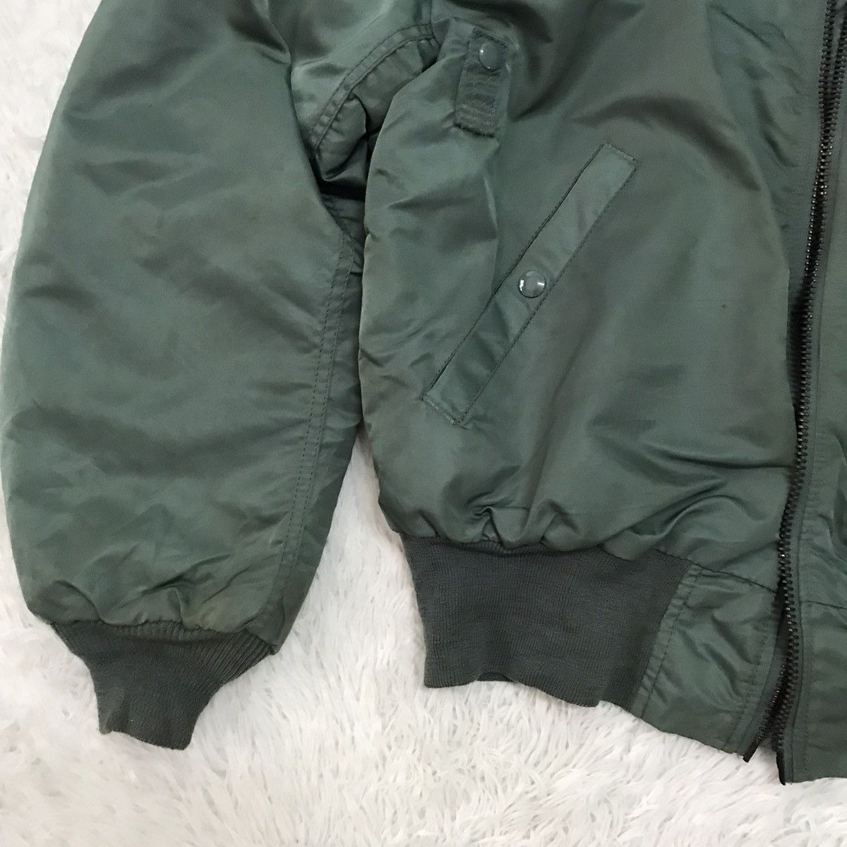 Alpha Industries Vintage Alpha Industries Bomber Jacket (main zip broken) Size US M / EU 48-50 / 2 - 4 Thumbnail