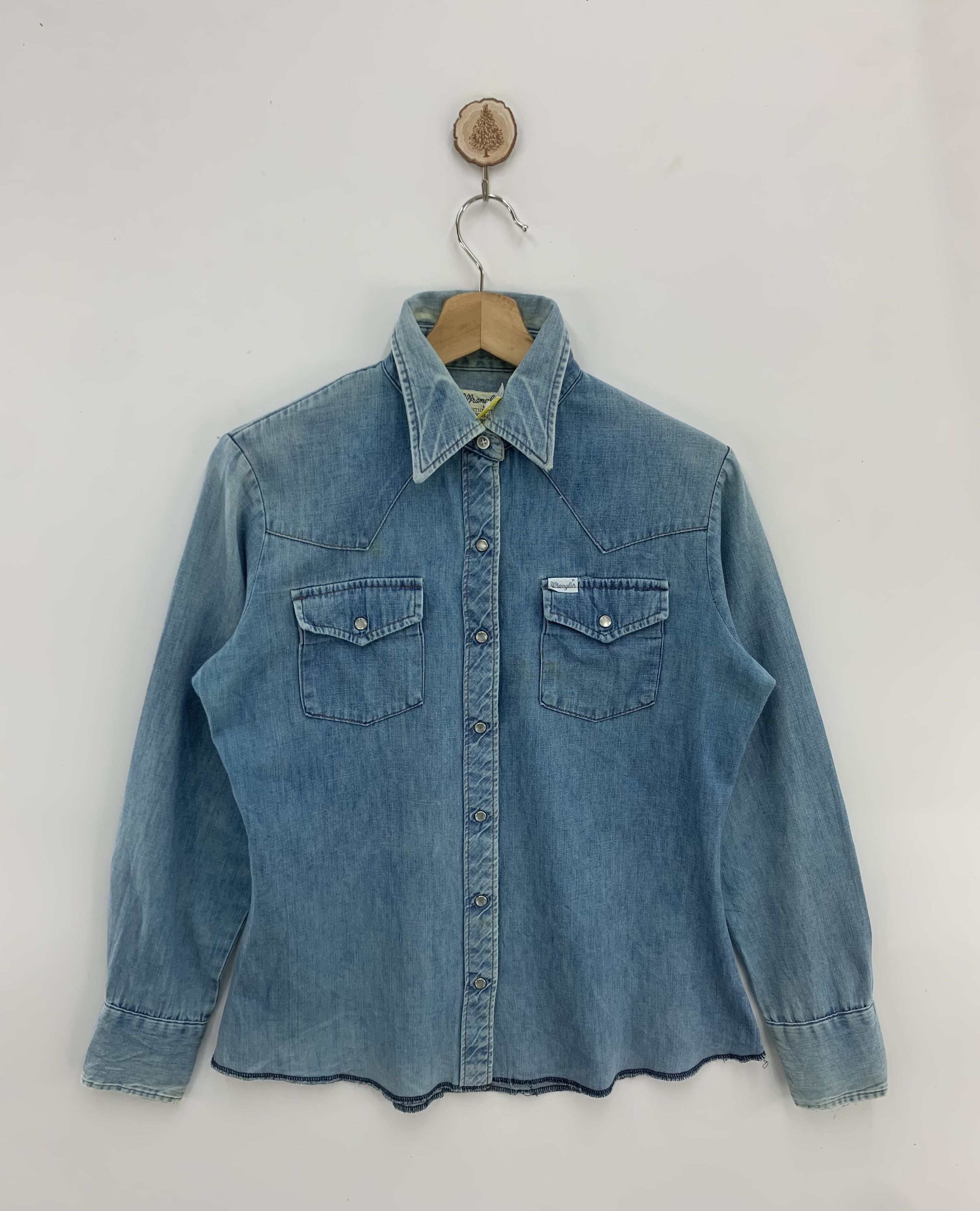 Vintage Vintage Wrangler Authentic Western Denim Jacket Size S / US 4 / IT 40 - 1 Thumbnail